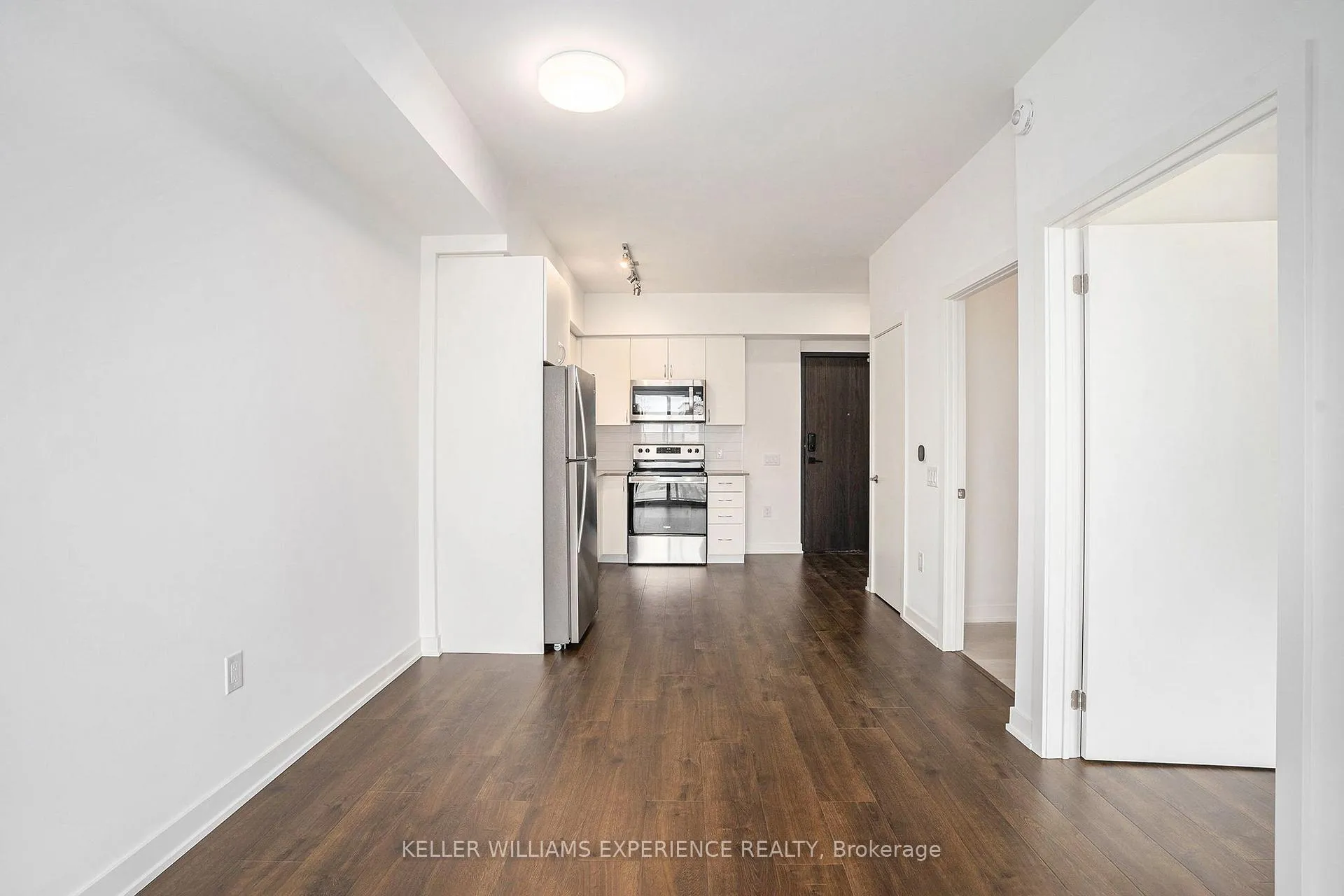 Photo 2 of Unit 302, 56 Lakeside Terrace, Barrie, Little Lake — HOMEH