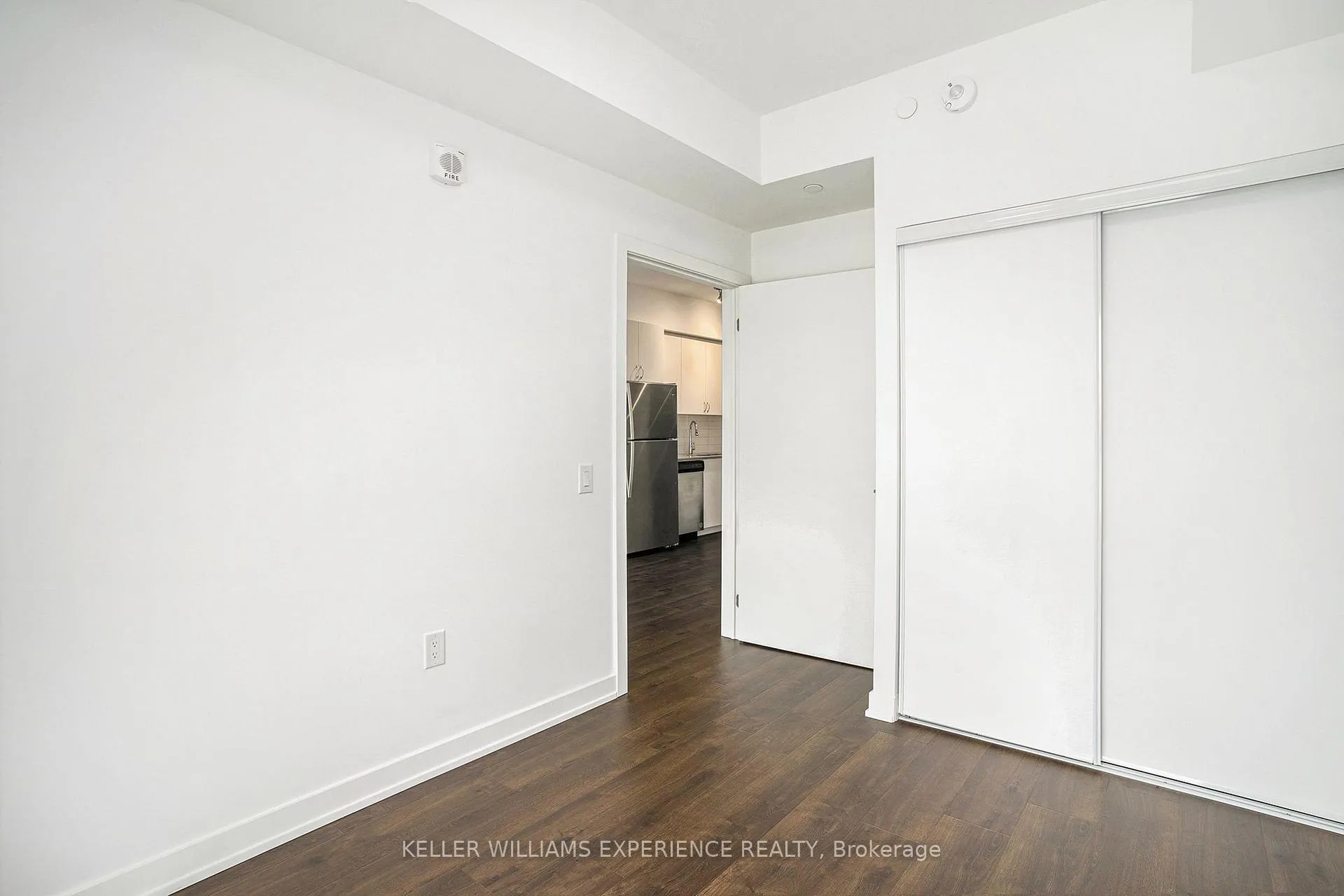 Photo 6 of Unit 302, 56 Lakeside Terrace, Barrie, Little Lake — HOMEH