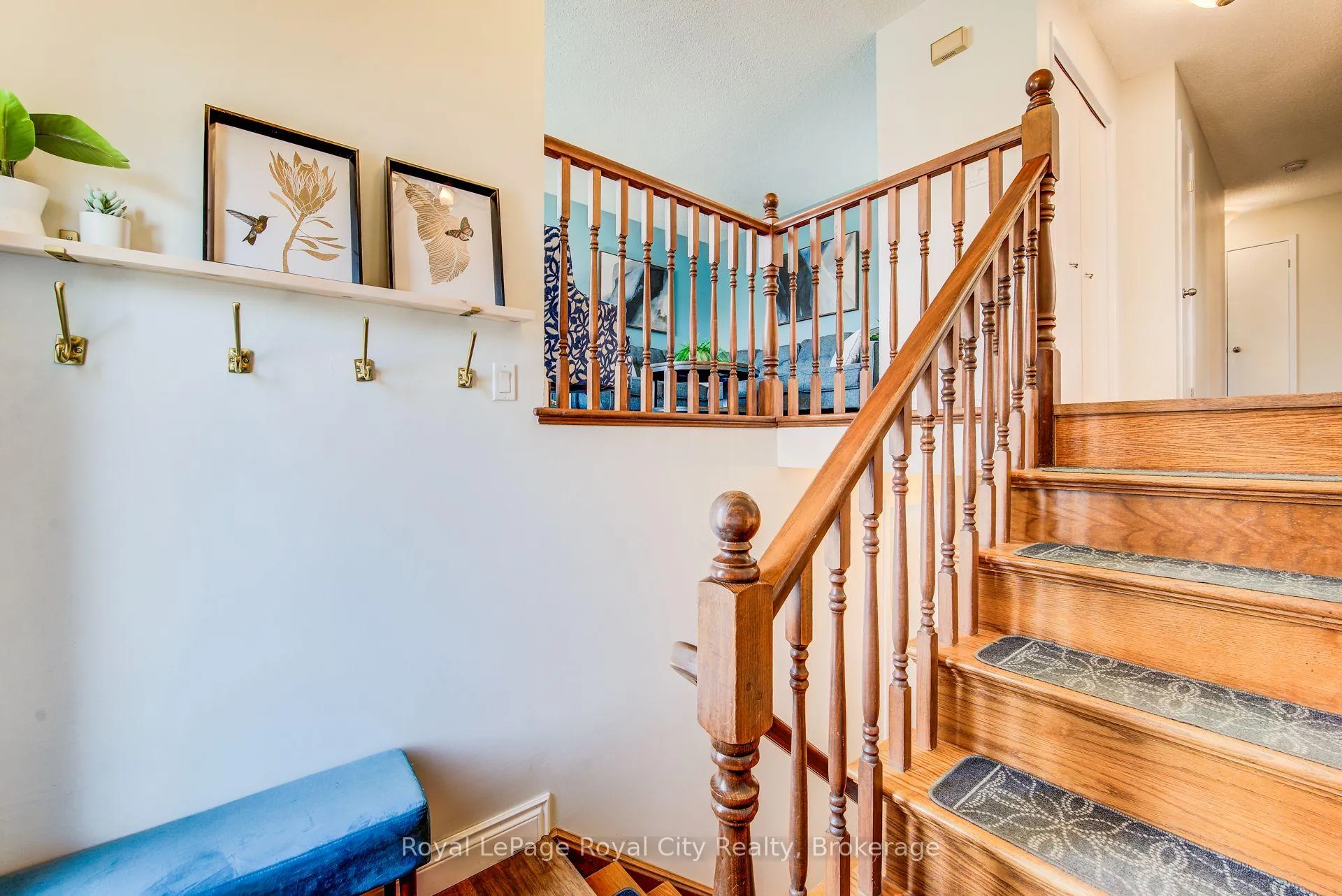 Photo 4 of 418 Imperial Road S, Guelph, Willow West/Sugarbush/West Acres — HOMEH