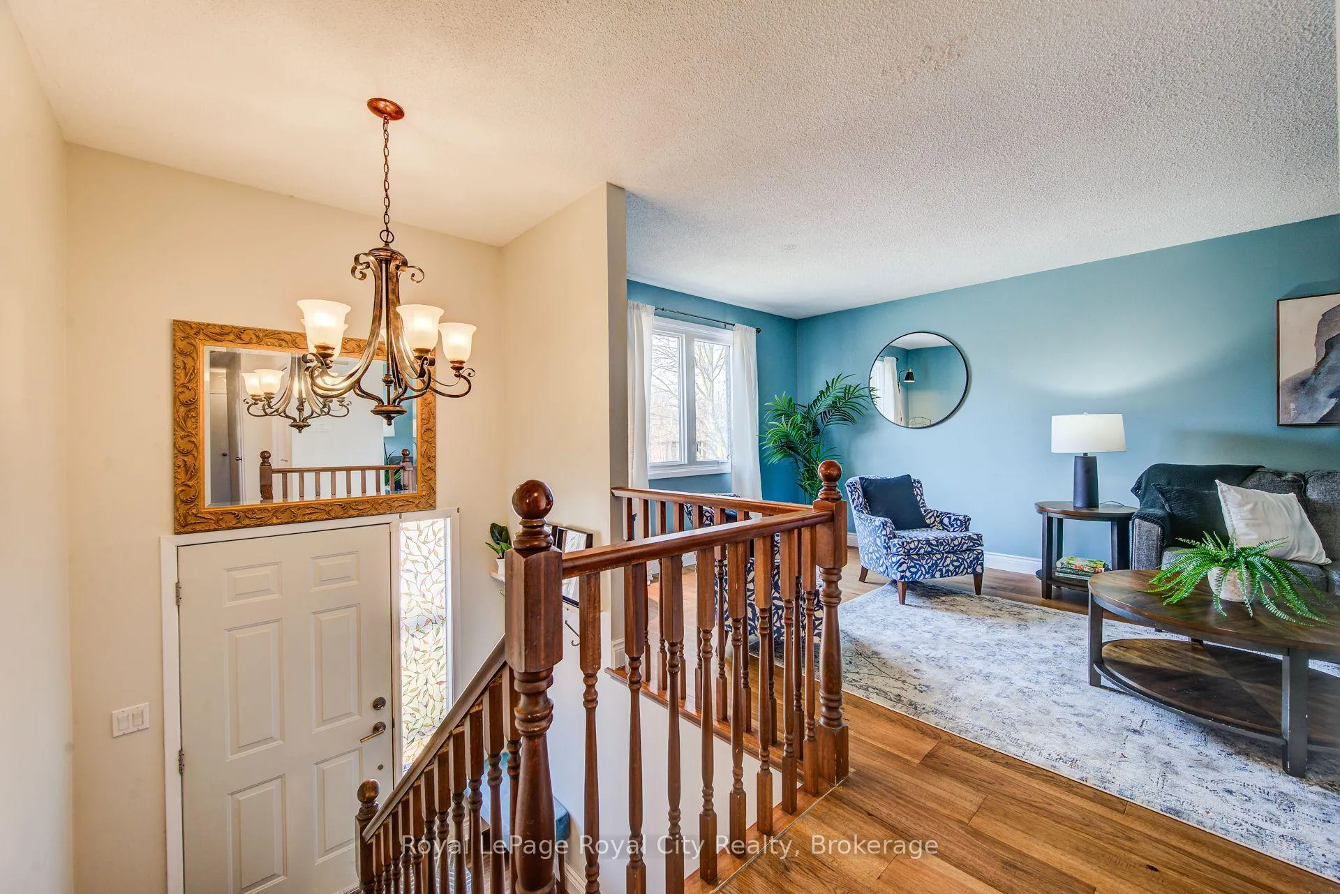 Photo 5 of 418 Imperial Road S, Guelph, Willow West/Sugarbush/West Acres — HOMEH