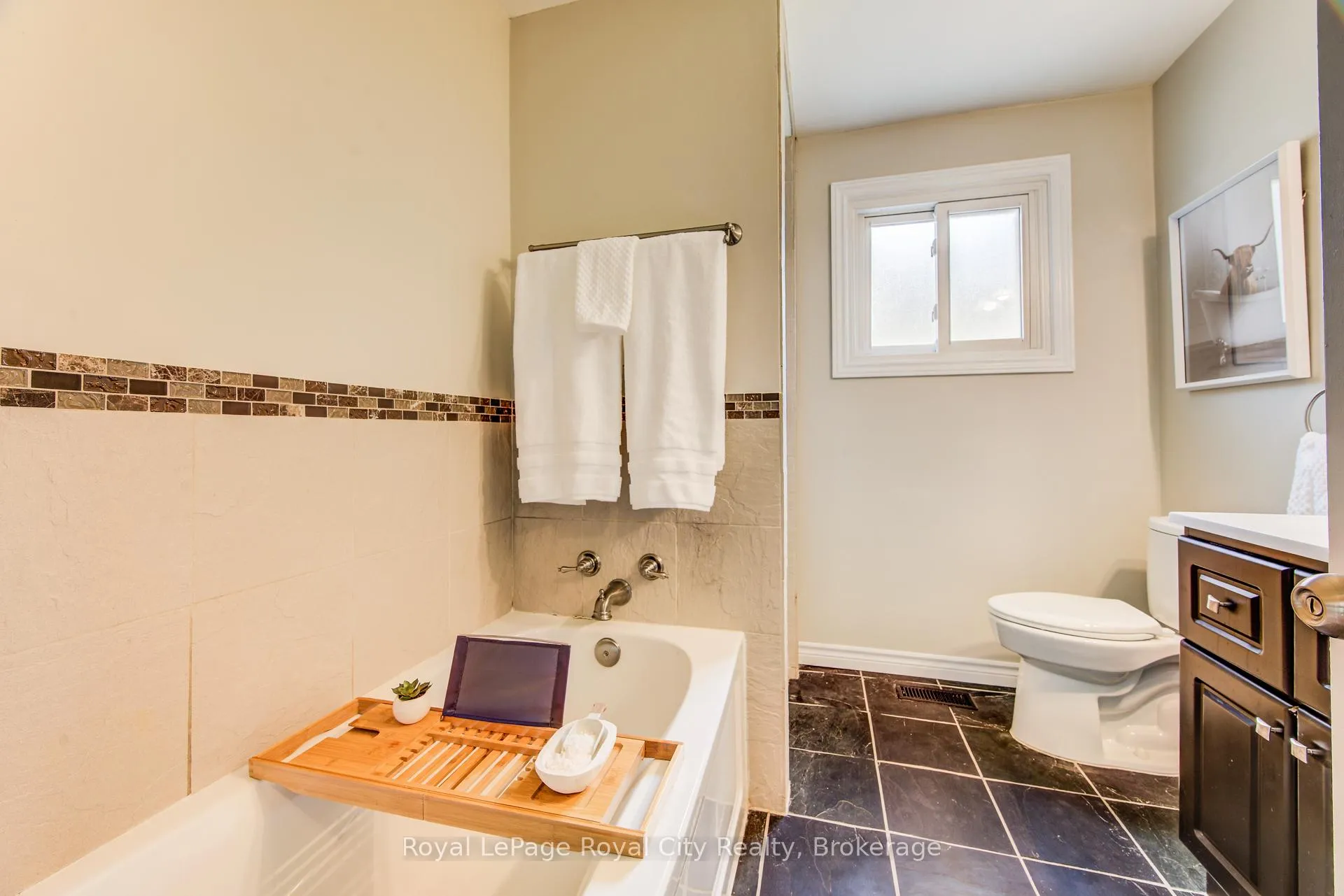 Photo 20 of 418 Imperial Road S, Guelph, Willow West/Sugarbush/West Acres — HOMEH