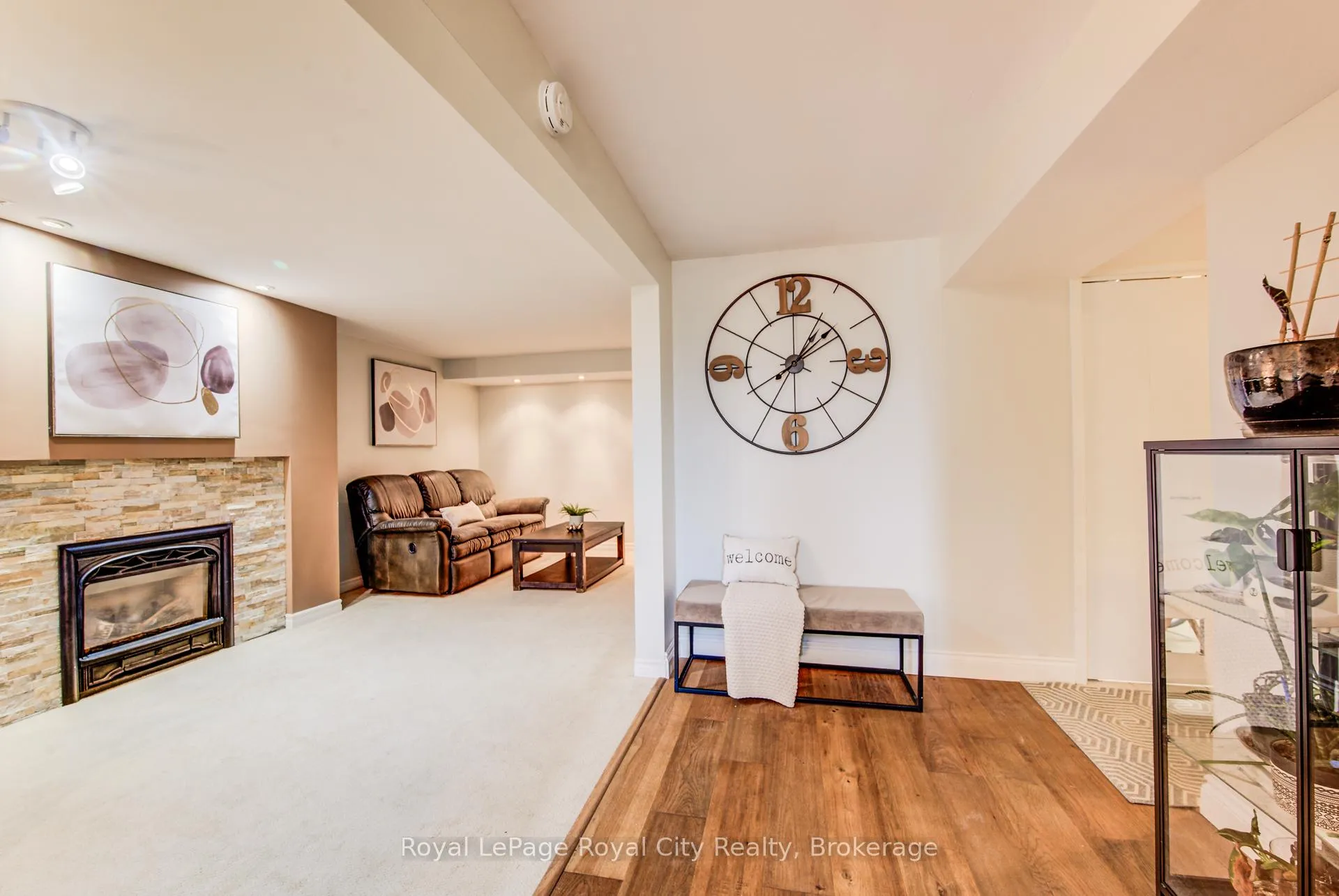 Photo 27 of 418 Imperial Road S, Guelph, Willow West/Sugarbush/West Acres — HOMEH