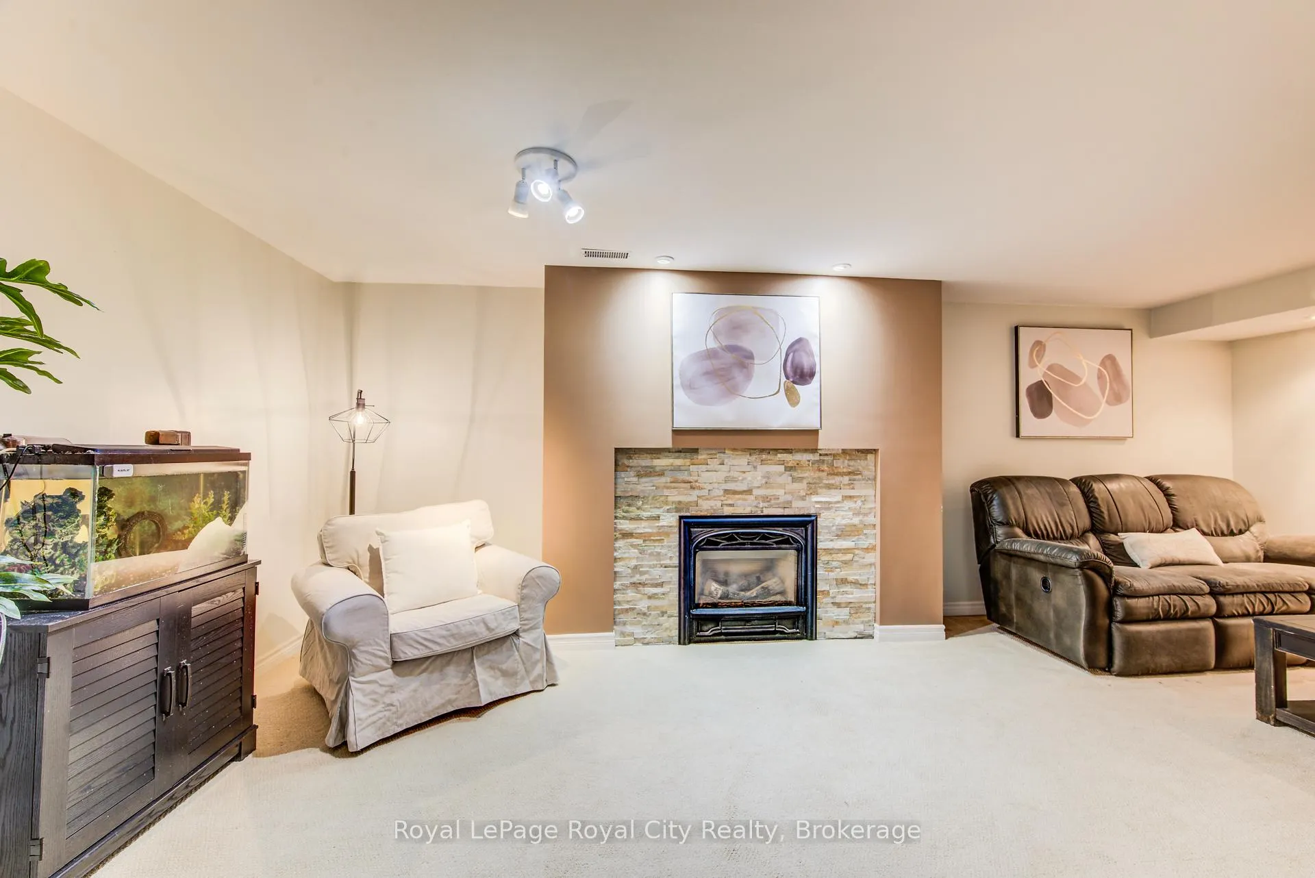 Photo 28 of 418 Imperial Road S, Guelph, Willow West/Sugarbush/West Acres — HOMEH