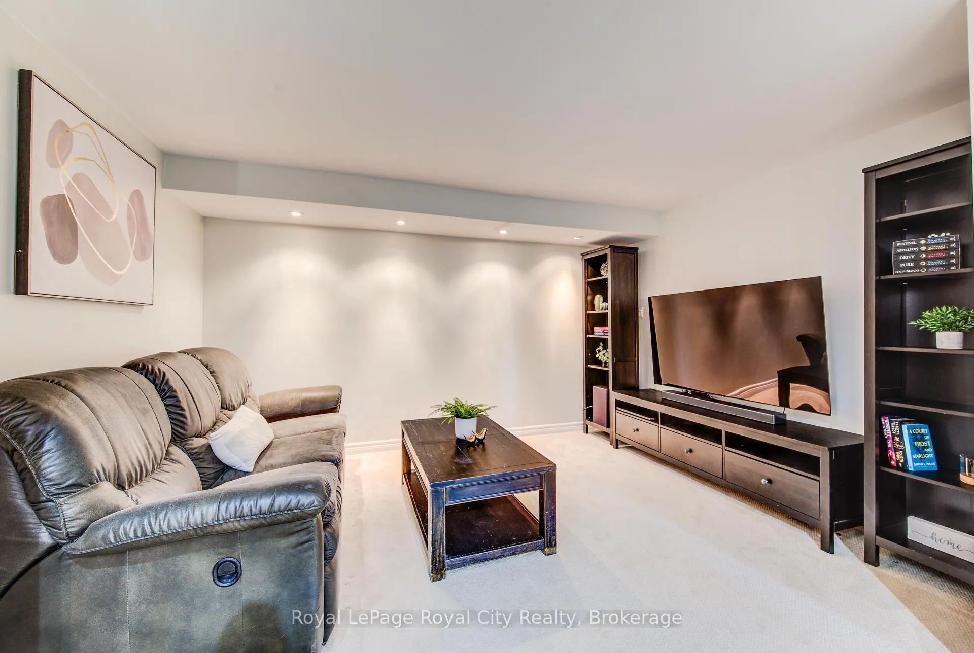 Photo 29 of 418 Imperial Road S, Guelph, Willow West/Sugarbush/West Acres — HOMEH