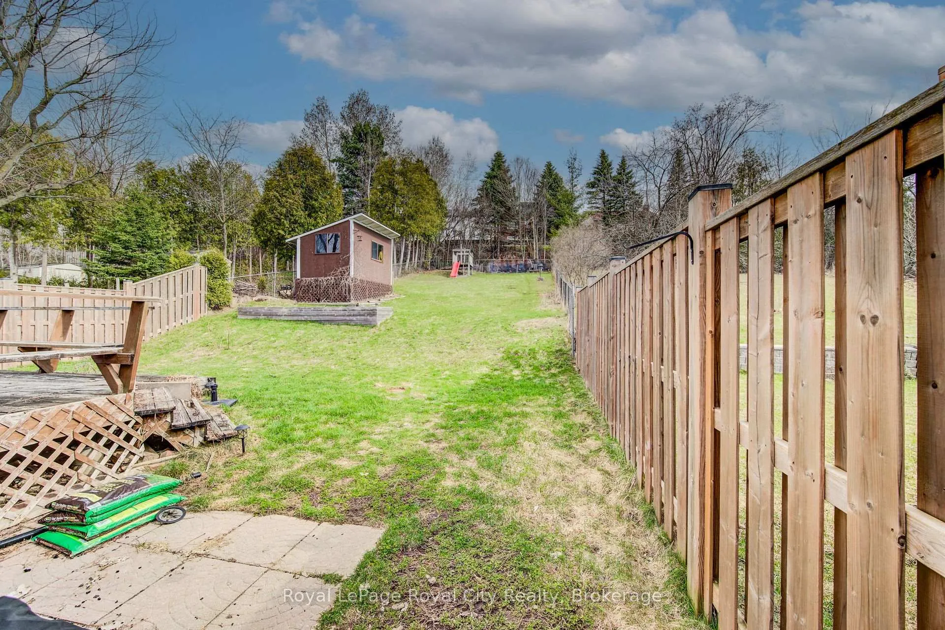 Photo 36 of 418 Imperial Road S, Guelph, Willow West/Sugarbush/West Acres — HOMEH