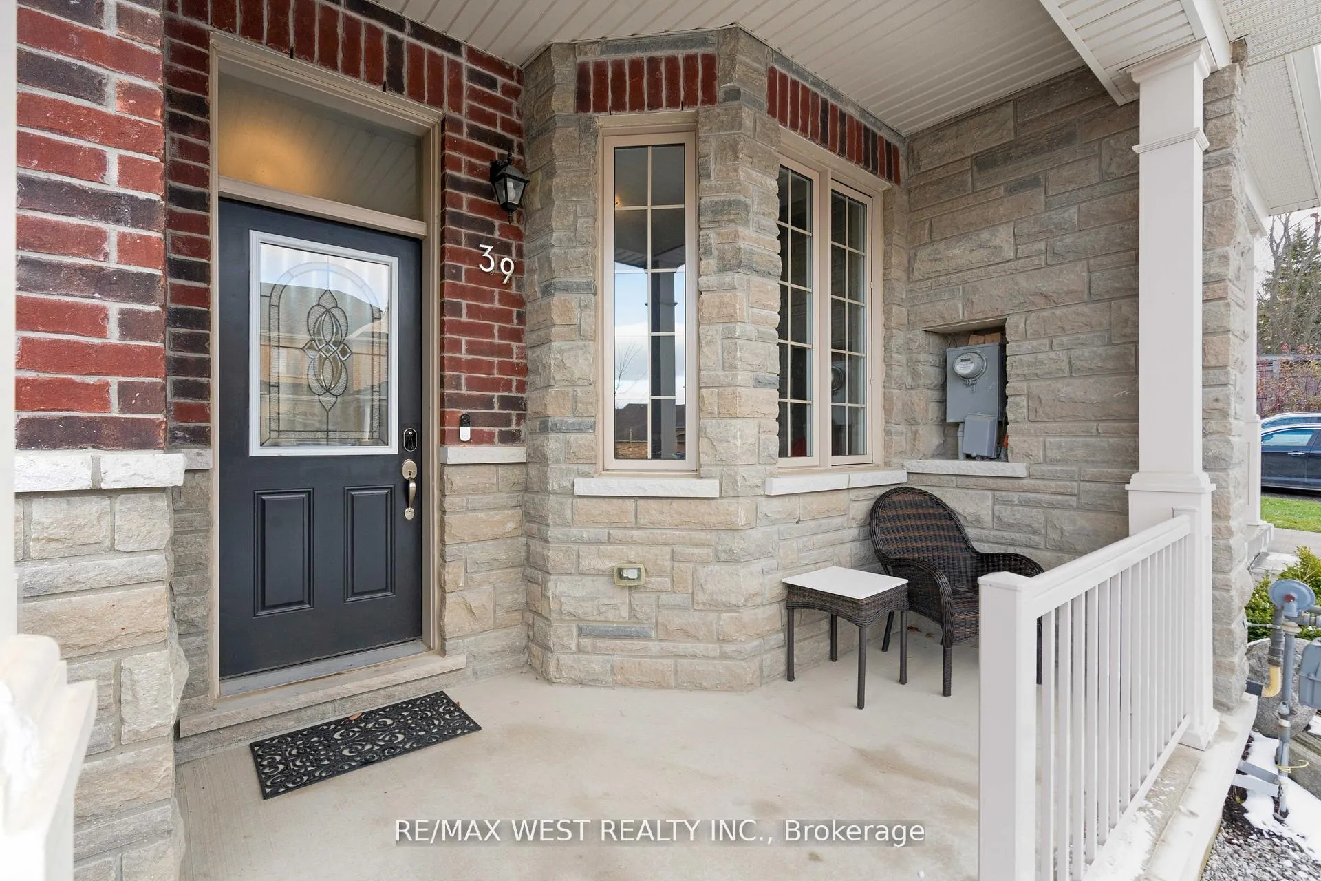 Photo 6 of 39 Gilroy Court, New Tecumseth, Alliston — HOMEH