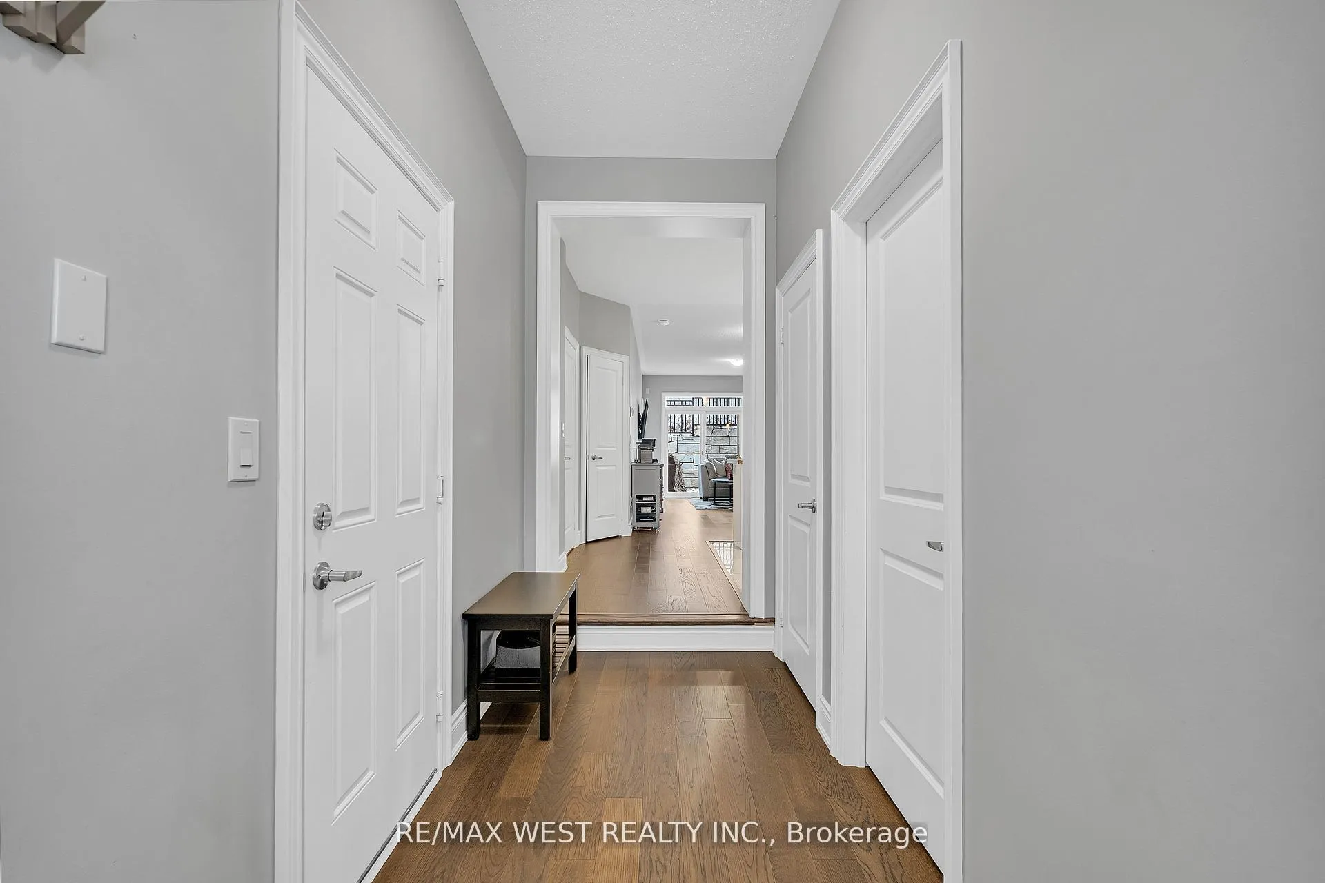 Photo 9 of 39 Gilroy Court, New Tecumseth, Alliston — HOMEH