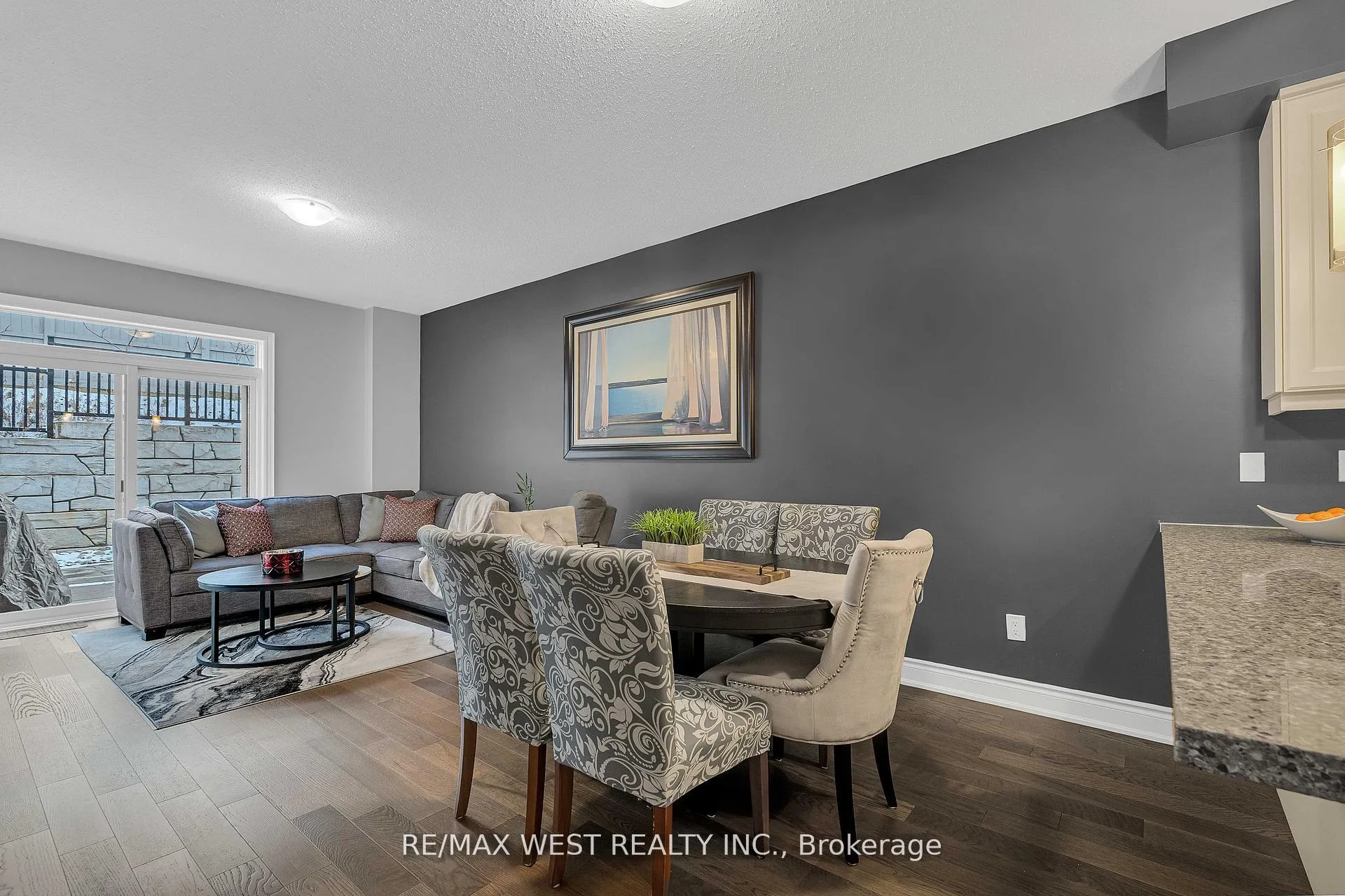 Photo 16 of 39 Gilroy Court, New Tecumseth, Alliston — HOMEH