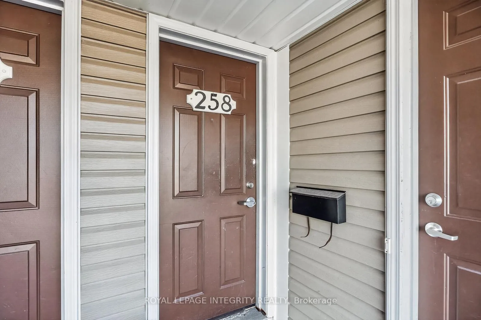 Photo 3 of 258 Chapman Mills Drive, Ottawa, Barrhaven - Strandherd — HOMEH