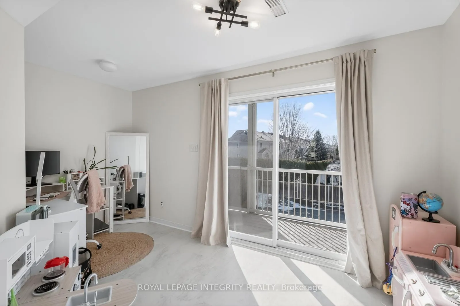 Photo 12 of 258 Chapman Mills Drive, Ottawa, Barrhaven - Strandherd — HOMEH