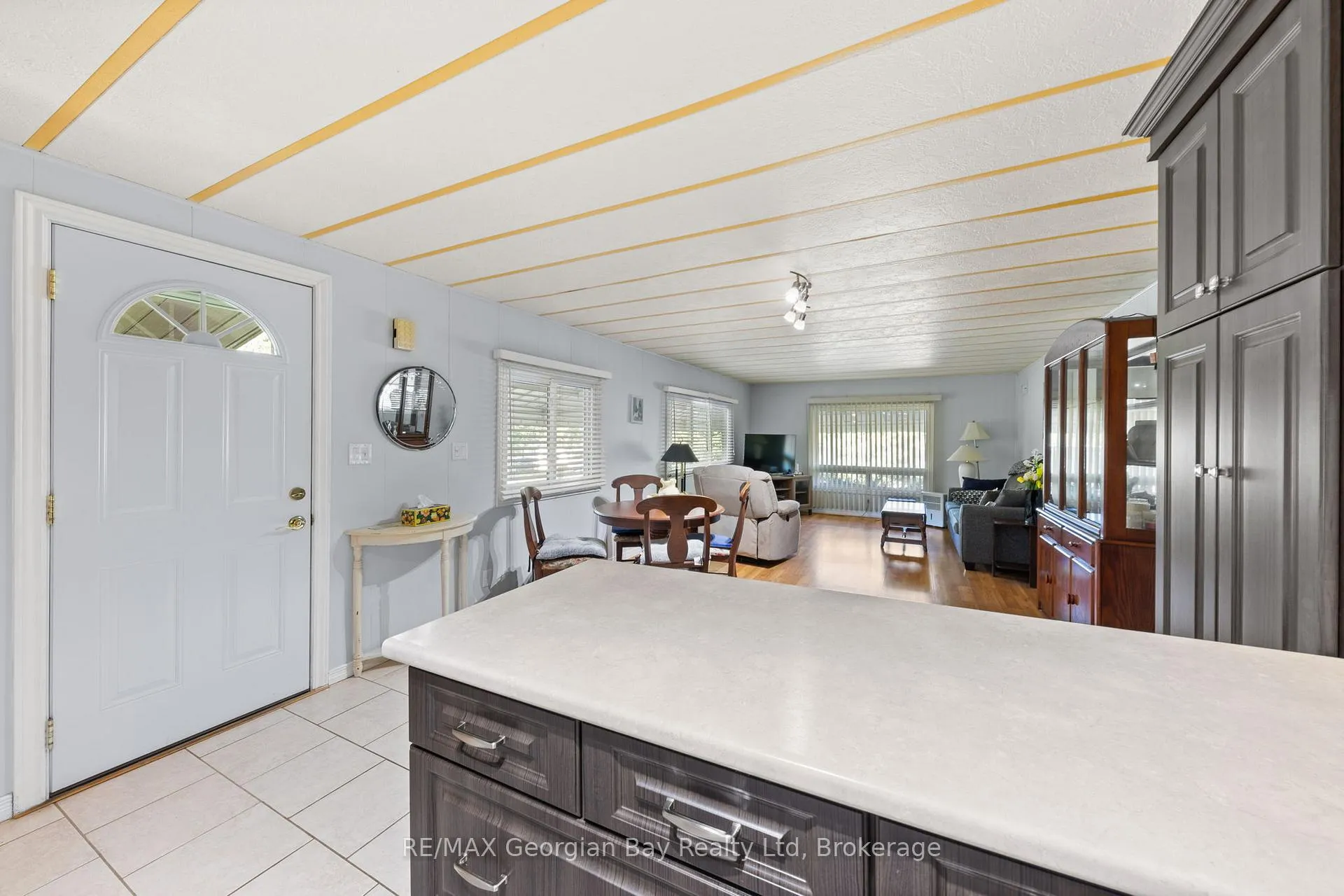 Photo 12 of 3 Lakeshore Road, Midland — HOMEH