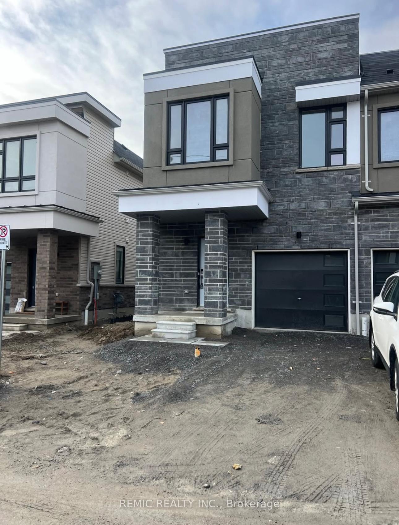 Photo 1 of 137 Sailors Landing Drive, Clarington, Bowmanville — HOMEH