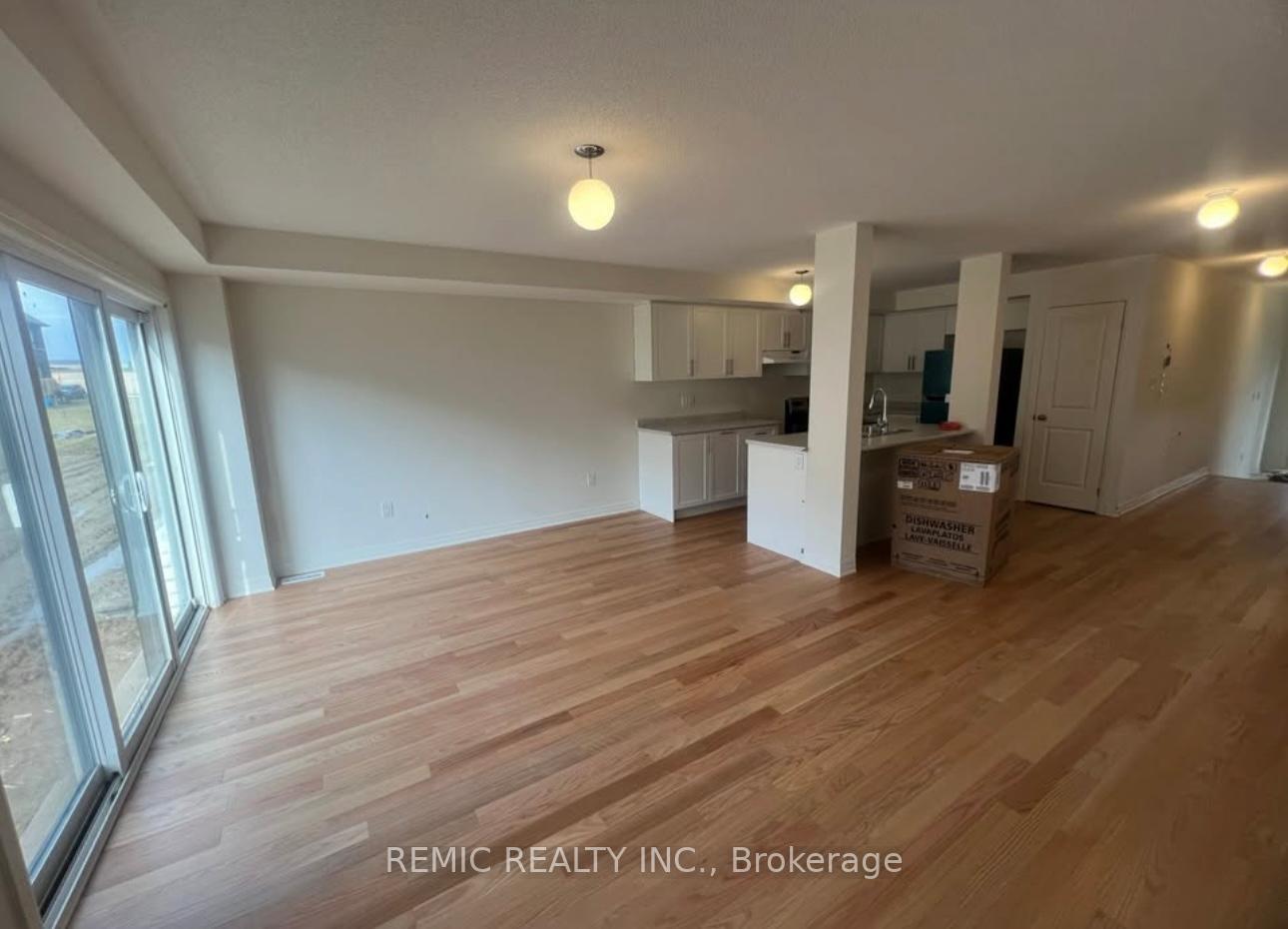 Photo 5 of 137 Sailors Landing Drive, Clarington, Bowmanville — HOMEH