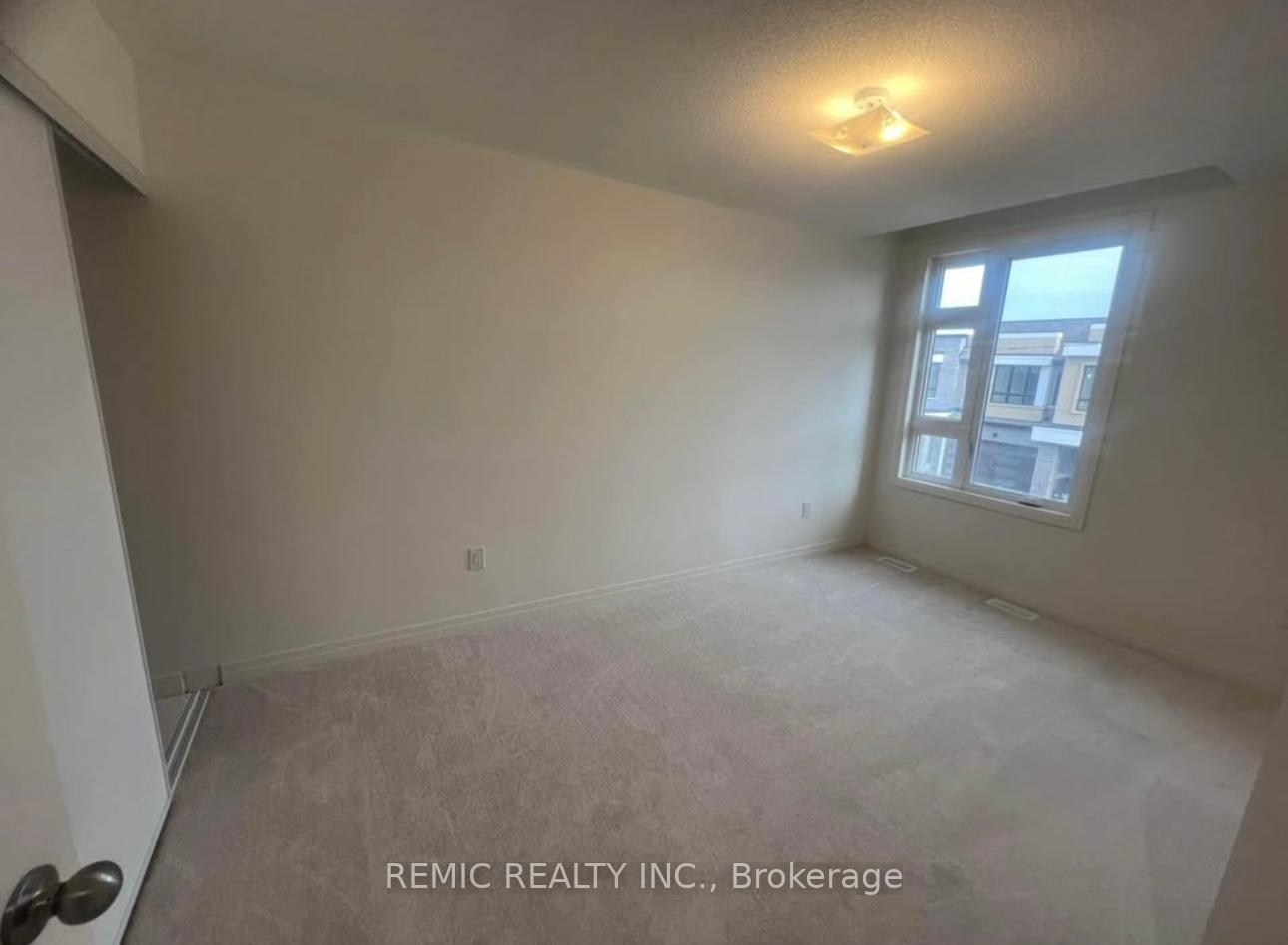 Photo 11 of 137 Sailors Landing Drive, Clarington, Bowmanville — HOMEH
