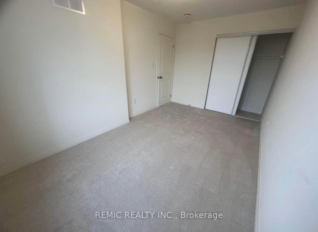 Photo 12 of 137 Sailors Landing Drive, Clarington, Bowmanville — HOMEH