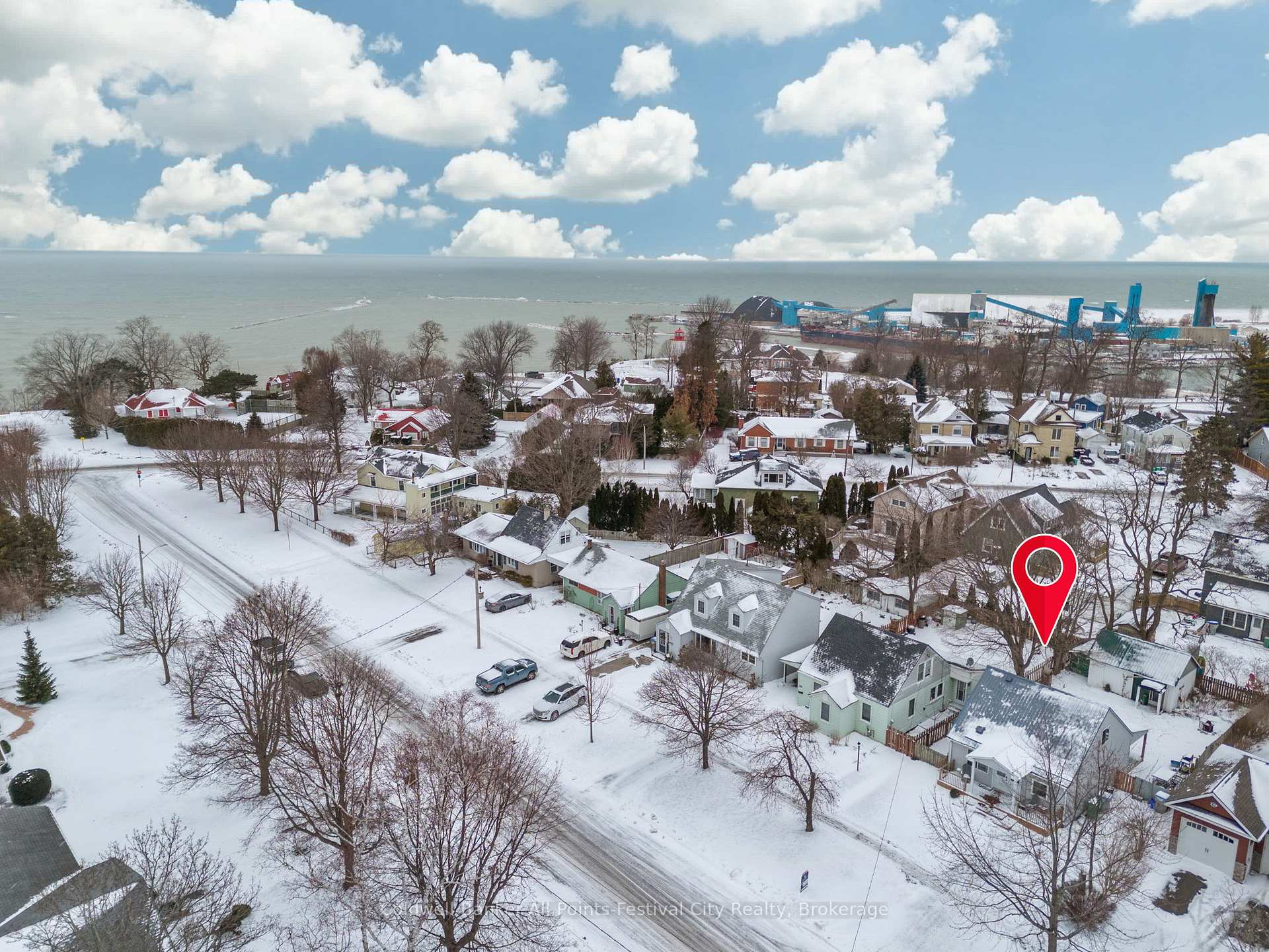 Photo 4 of 236 Elgin Avenue W, Goderich, Goderich (Town) — HOMEH