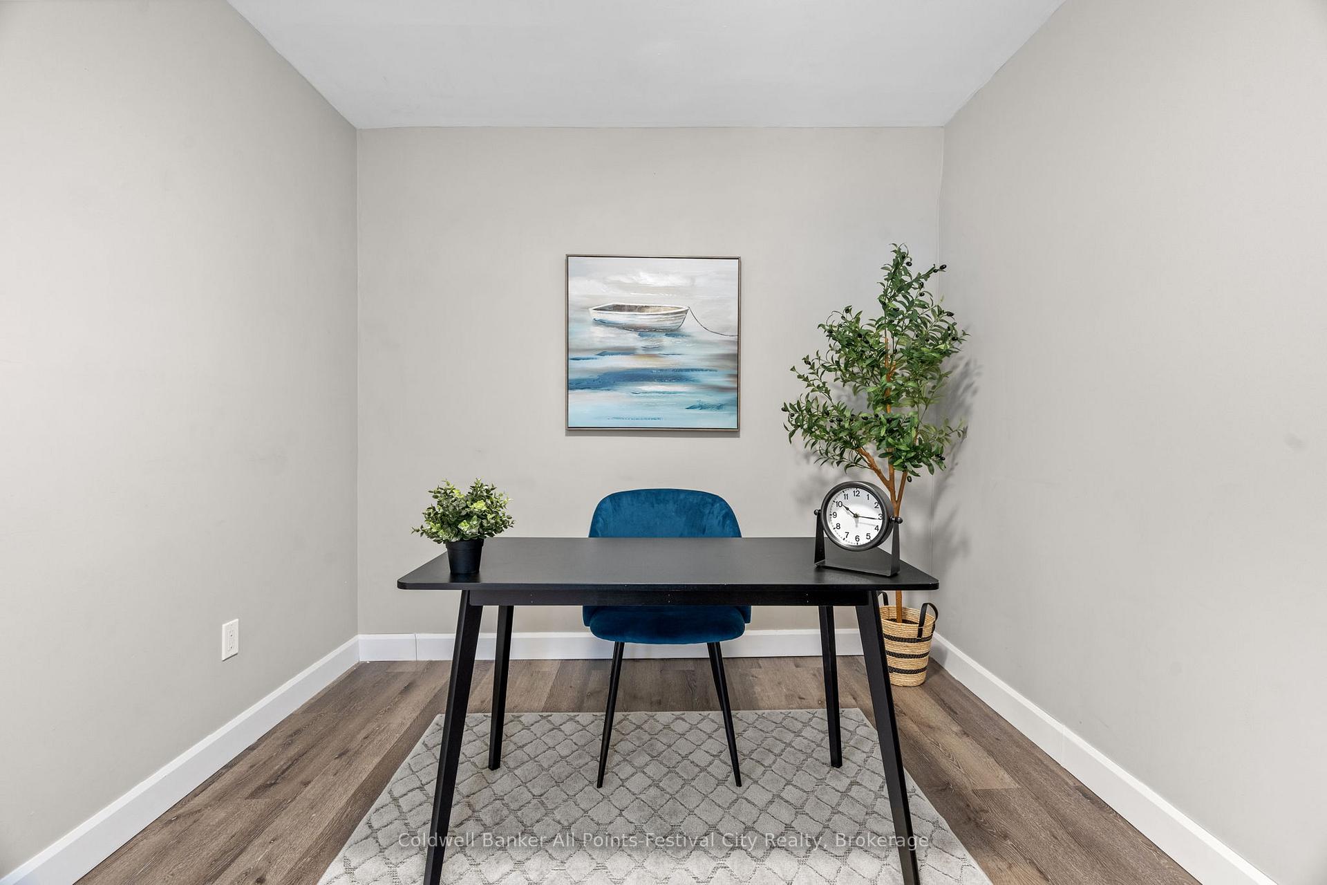 Photo 9 of 236 Elgin Avenue W, Goderich, Goderich (Town) — HOMEH