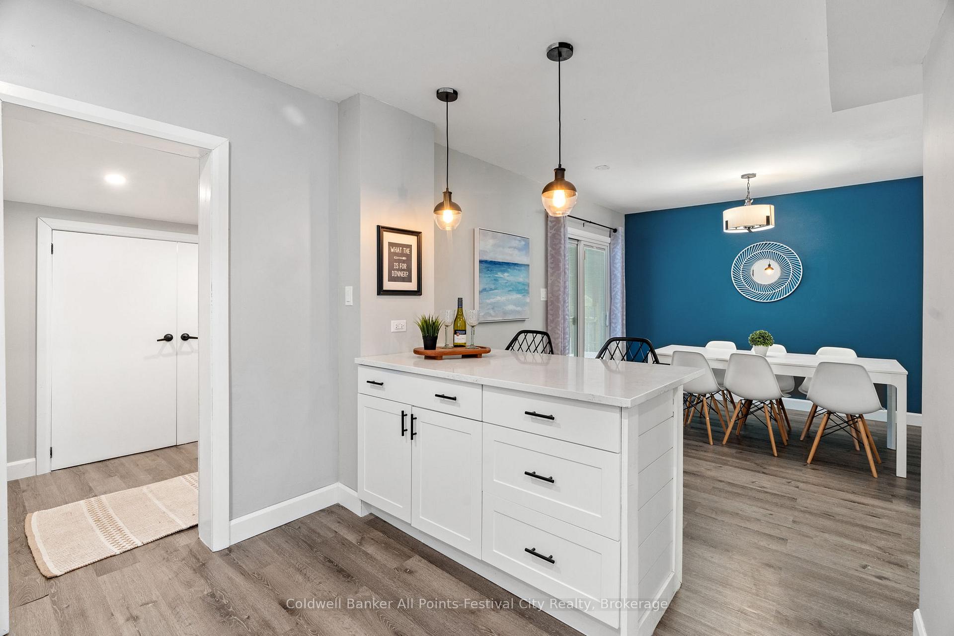 Photo 18 of 236 Elgin Avenue W, Goderich, Goderich (Town) — HOMEH