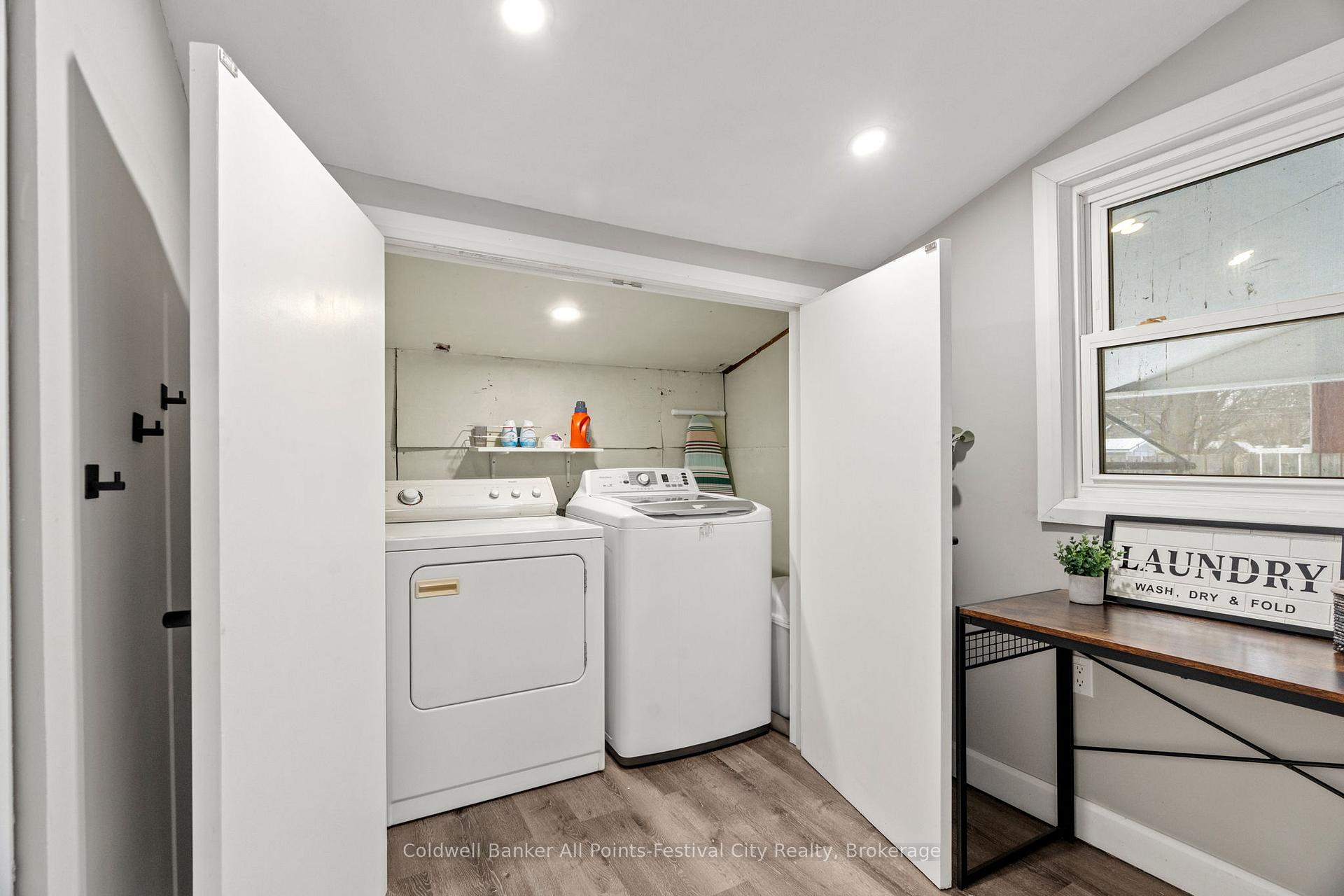 Photo 20 of 236 Elgin Avenue W, Goderich, Goderich (Town) — HOMEH