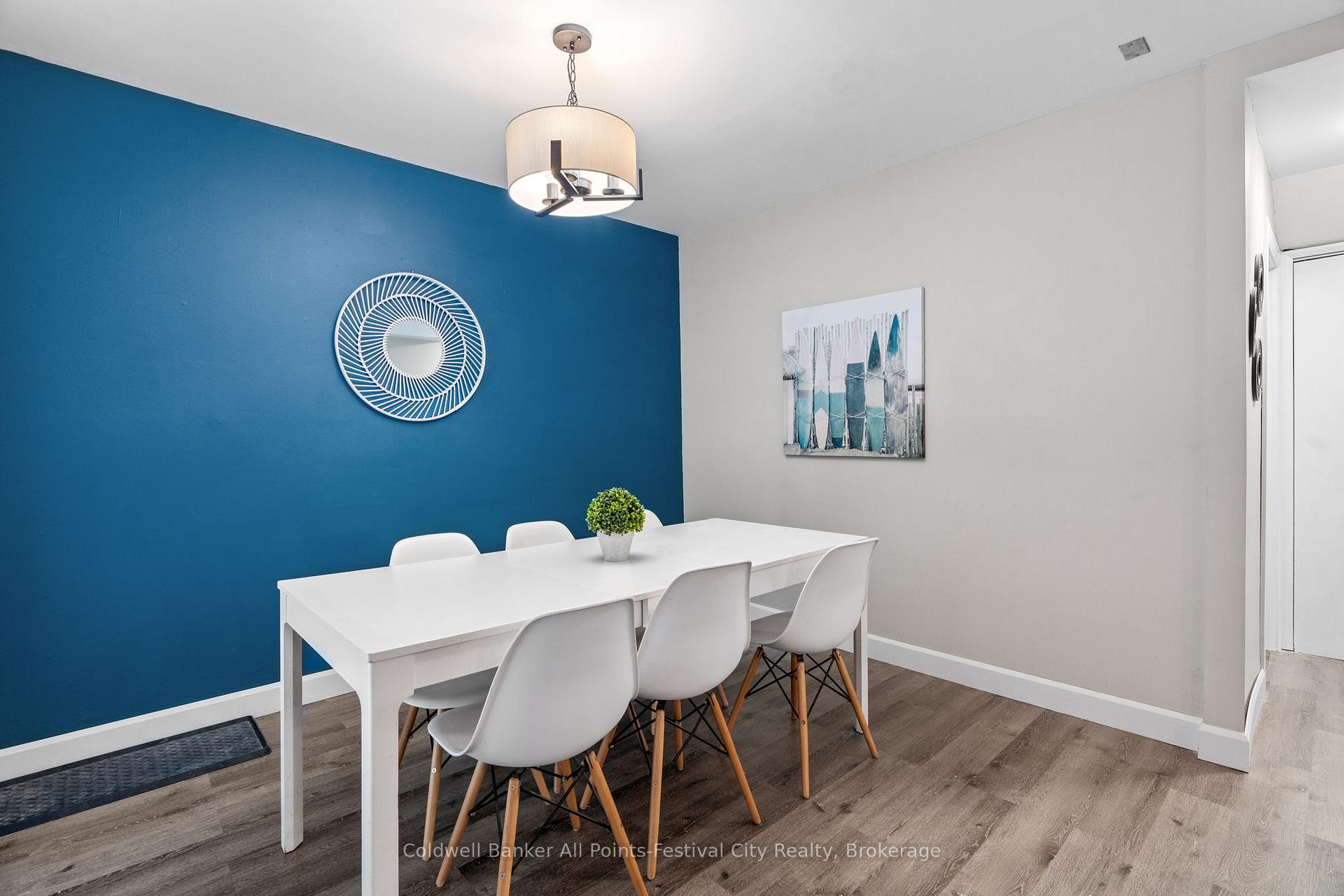 Photo 22 of 236 Elgin Avenue W, Goderich, Goderich (Town) — HOMEH