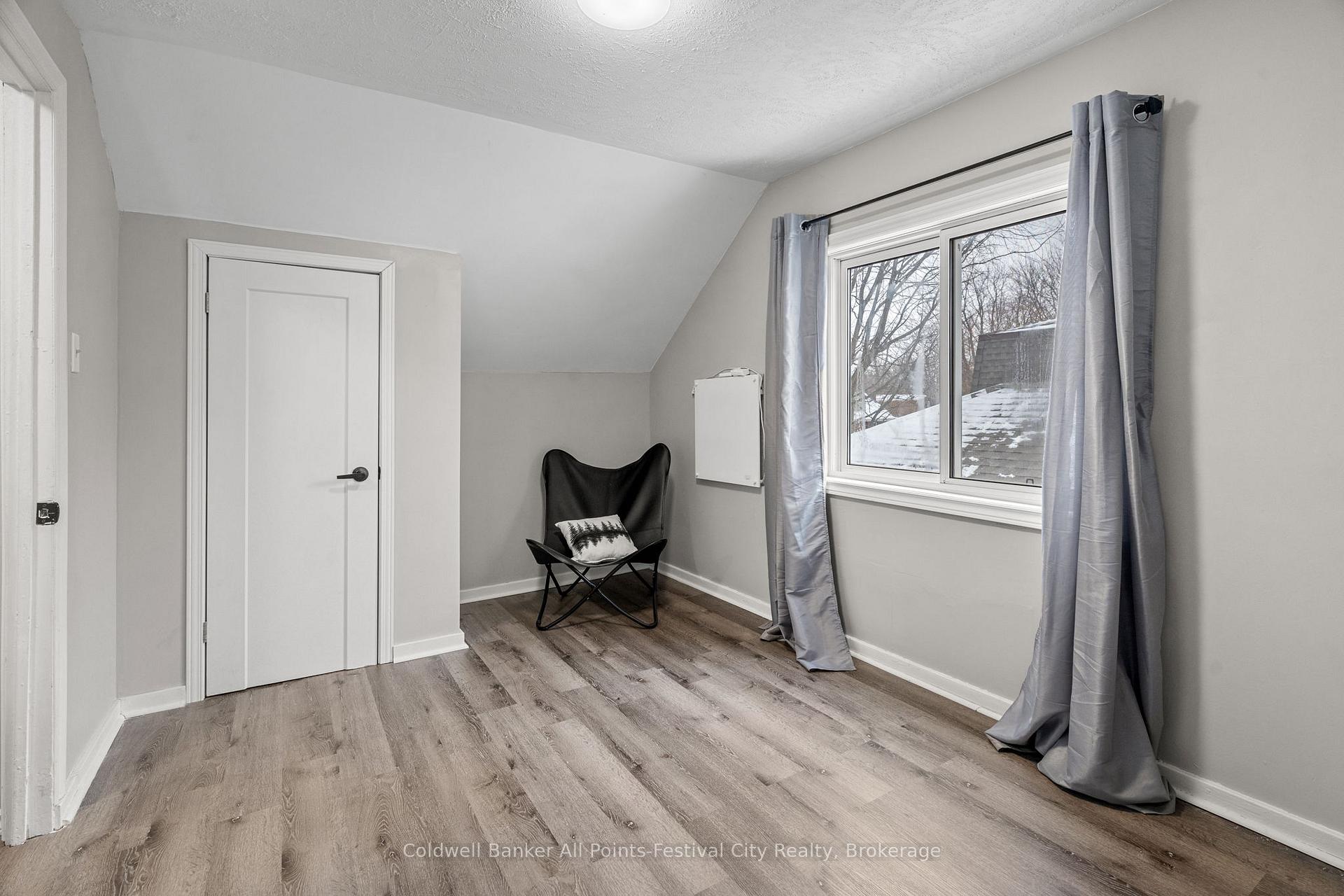 Photo 25 of 236 Elgin Avenue W, Goderich, Goderich (Town) — HOMEH