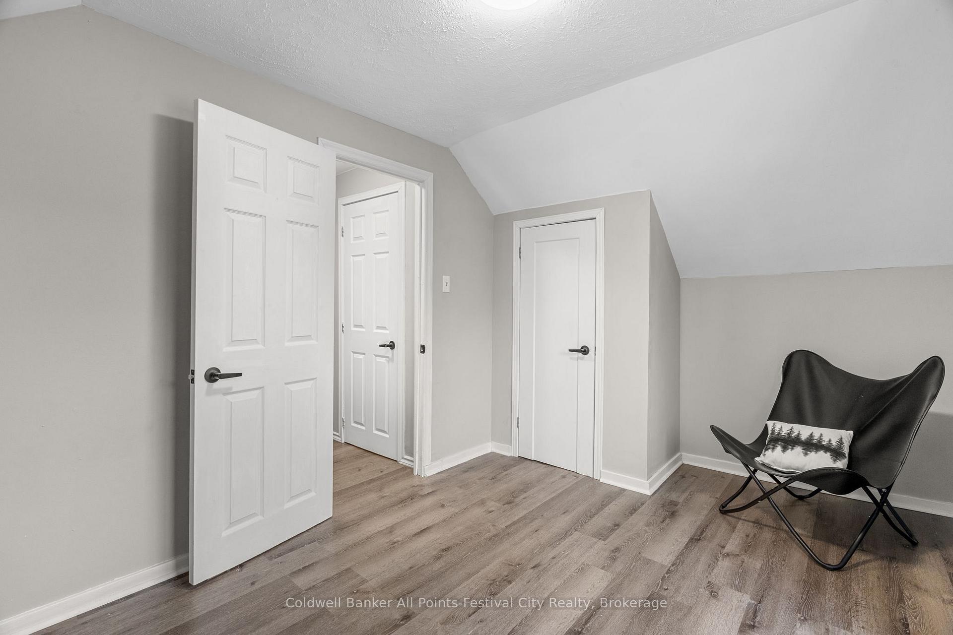 Photo 26 of 236 Elgin Avenue W, Goderich, Goderich (Town) — HOMEH