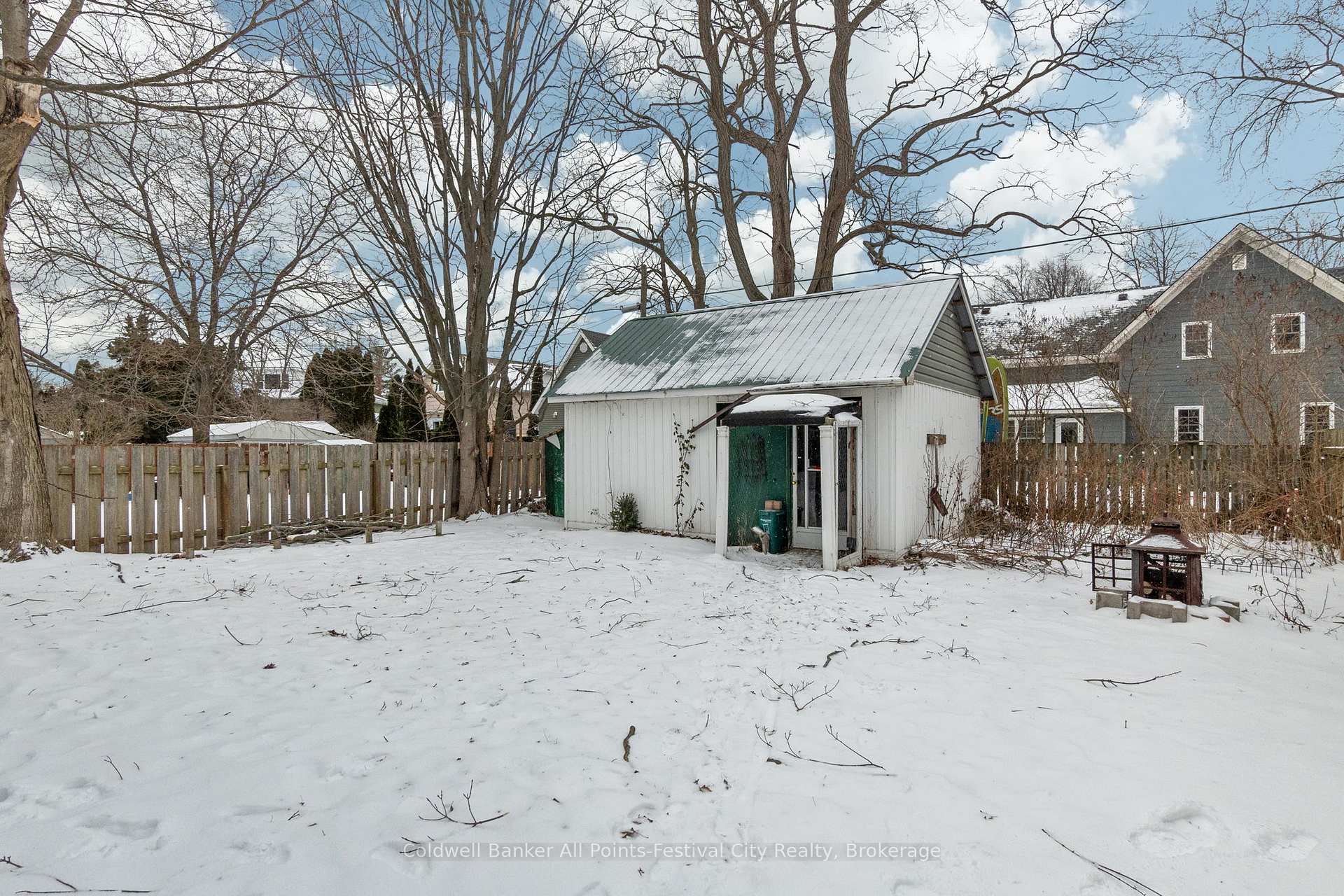 Photo 37 of 236 Elgin Avenue W, Goderich, Goderich (Town) — HOMEH