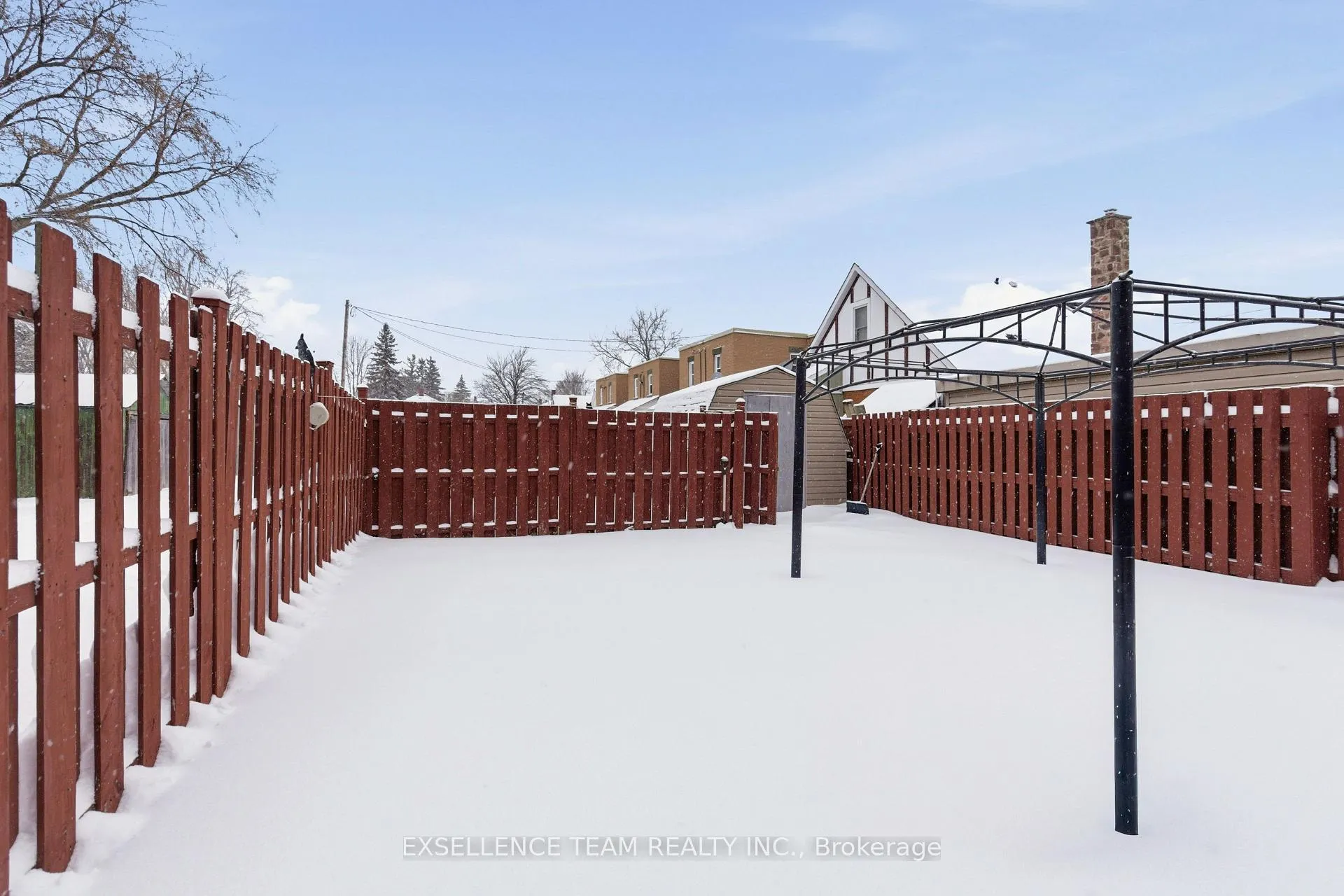 Photo 4 of 437 4th Street E, Cornwall — HOMEH