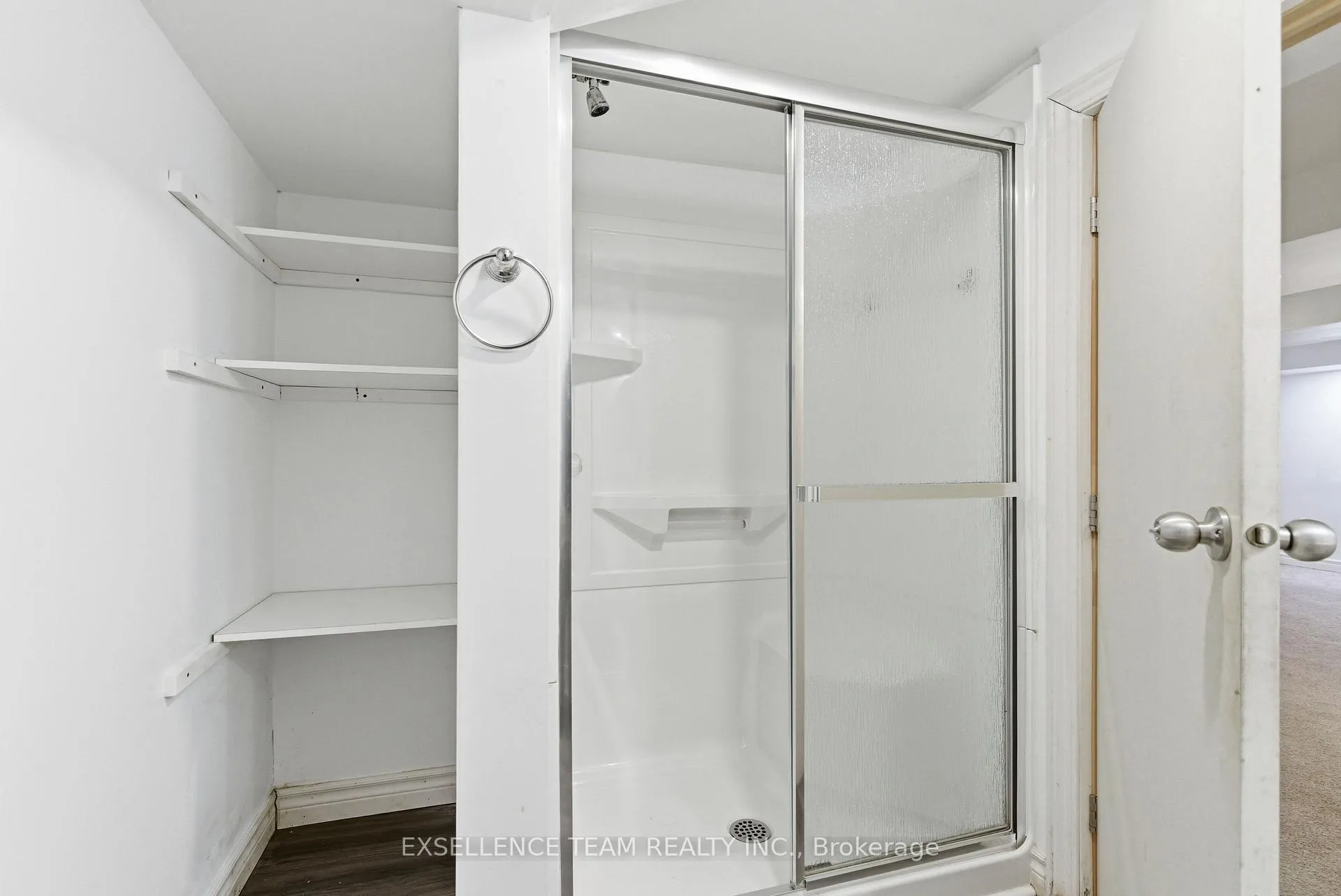 Photo 32 of 437 4th Street E, Cornwall — HOMEH