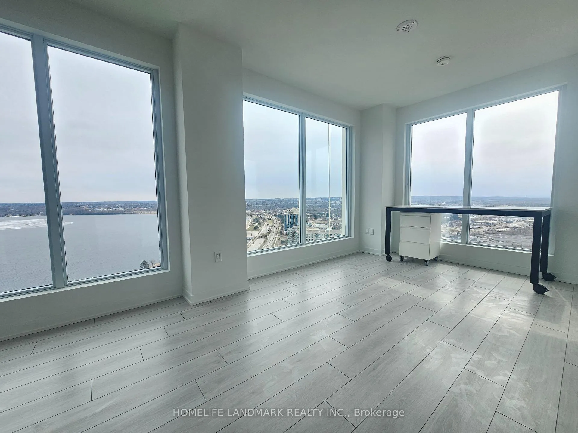 Photo 7 of Unit 2609, 39 Mary Street, Barrie, City Centre — HOMEH