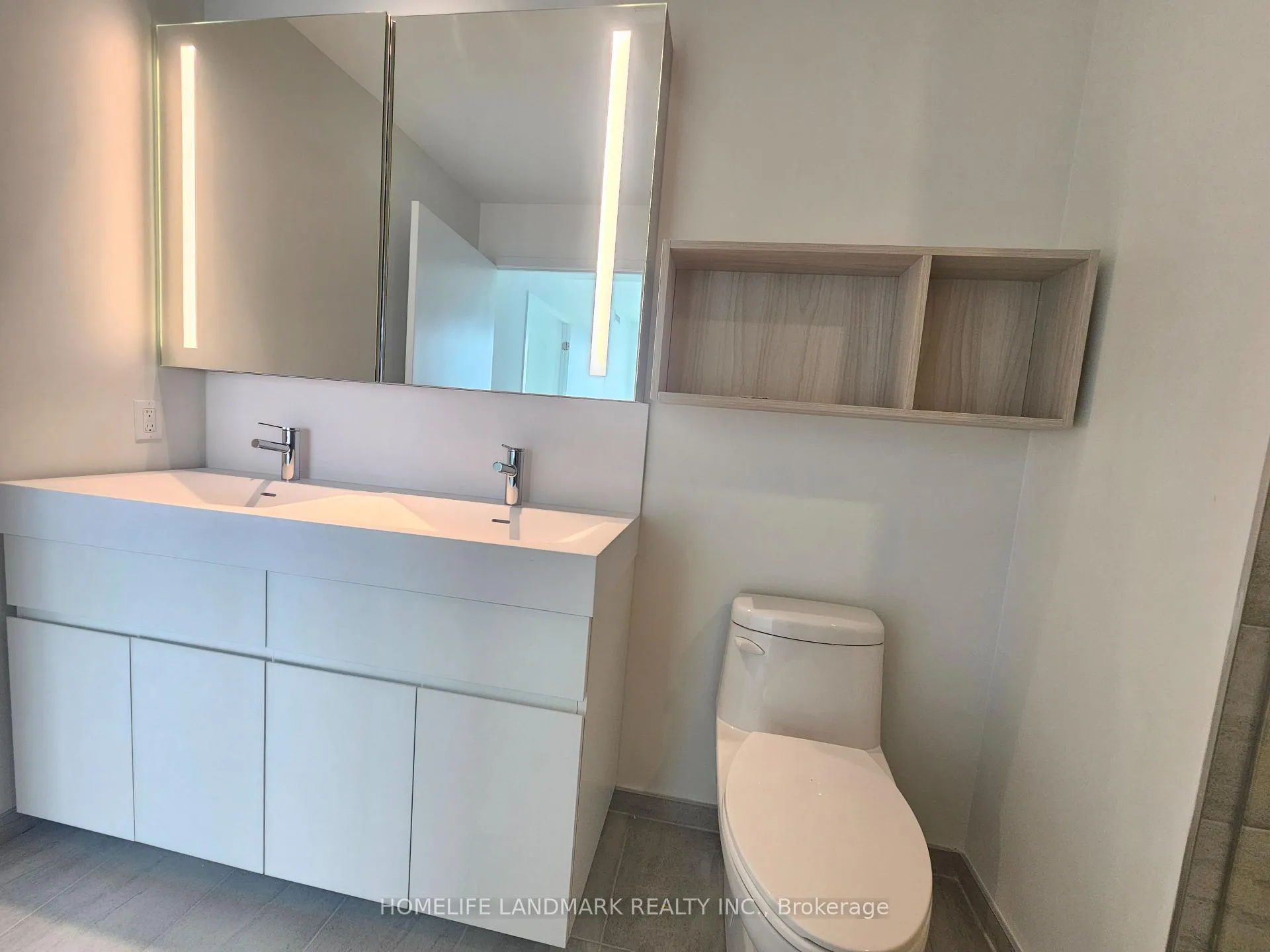 Photo 11 of Unit 2609, 39 Mary Street, Barrie, City Centre — HOMEH