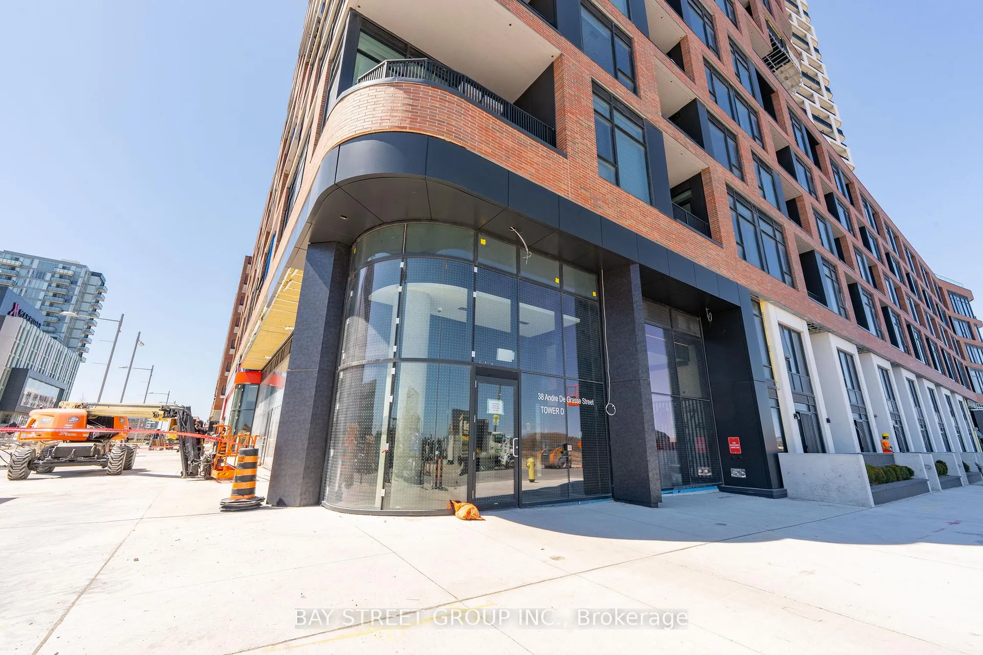 Photo 2 of Unit 309, 56 Andre De Grasse Street, Markham, Unionville — HOMEH