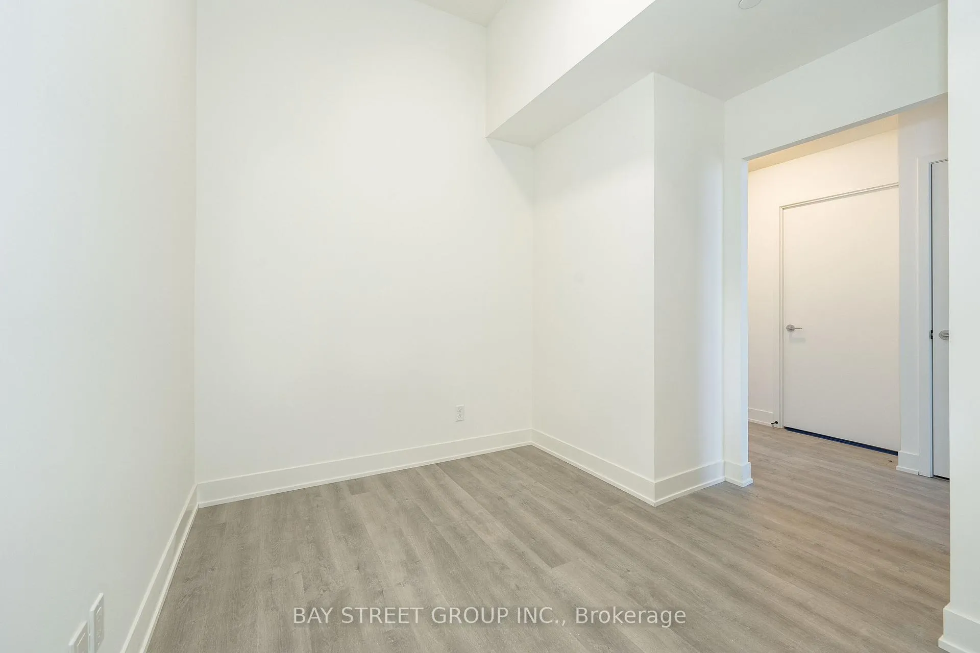 Photo 8 of Unit 309, 56 Andre De Grasse Street, Markham, Unionville — HOMEH