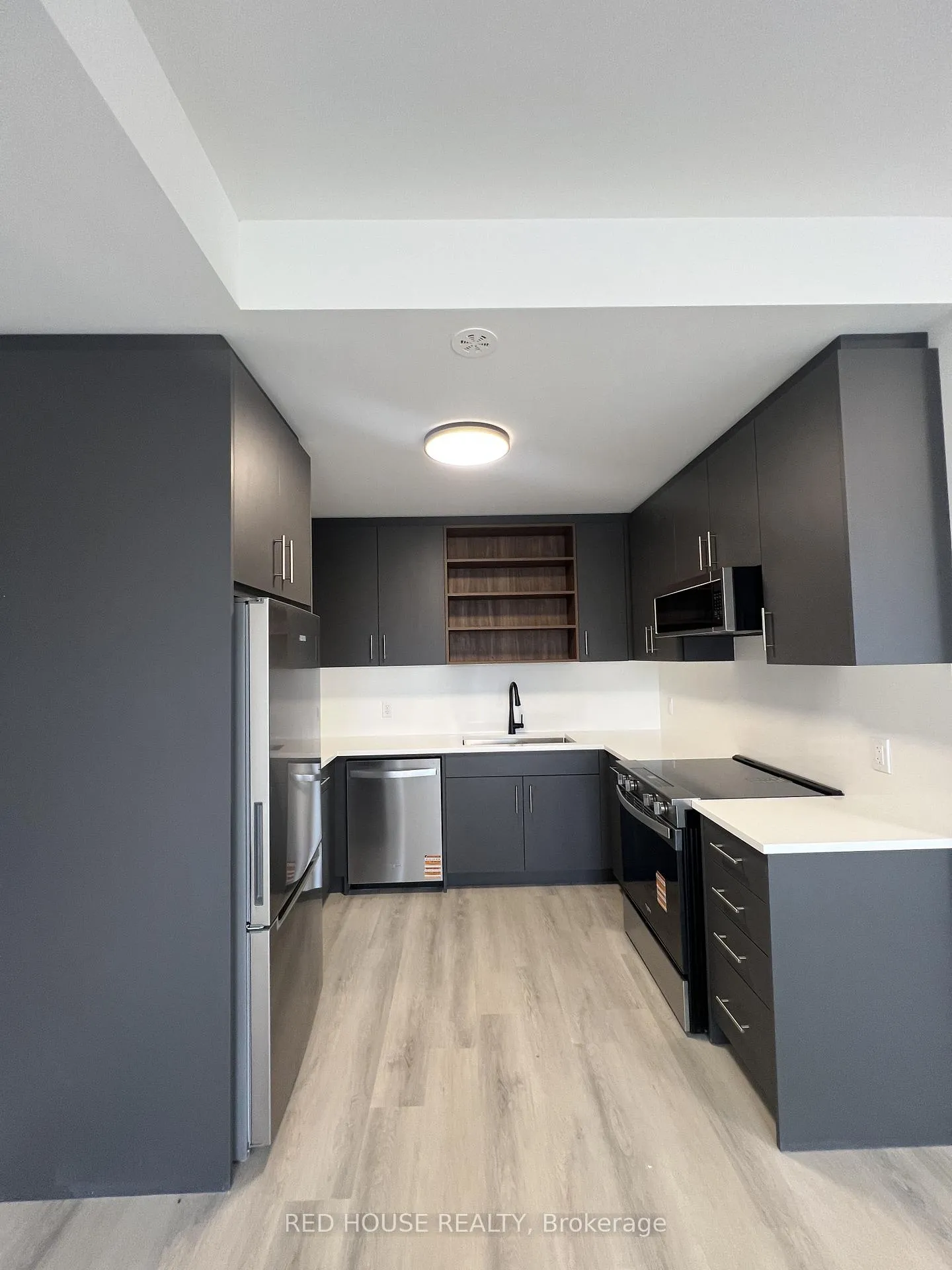 Photo 8 of 138 Everett Common, St. Catharines, Oakdale — HOMEH