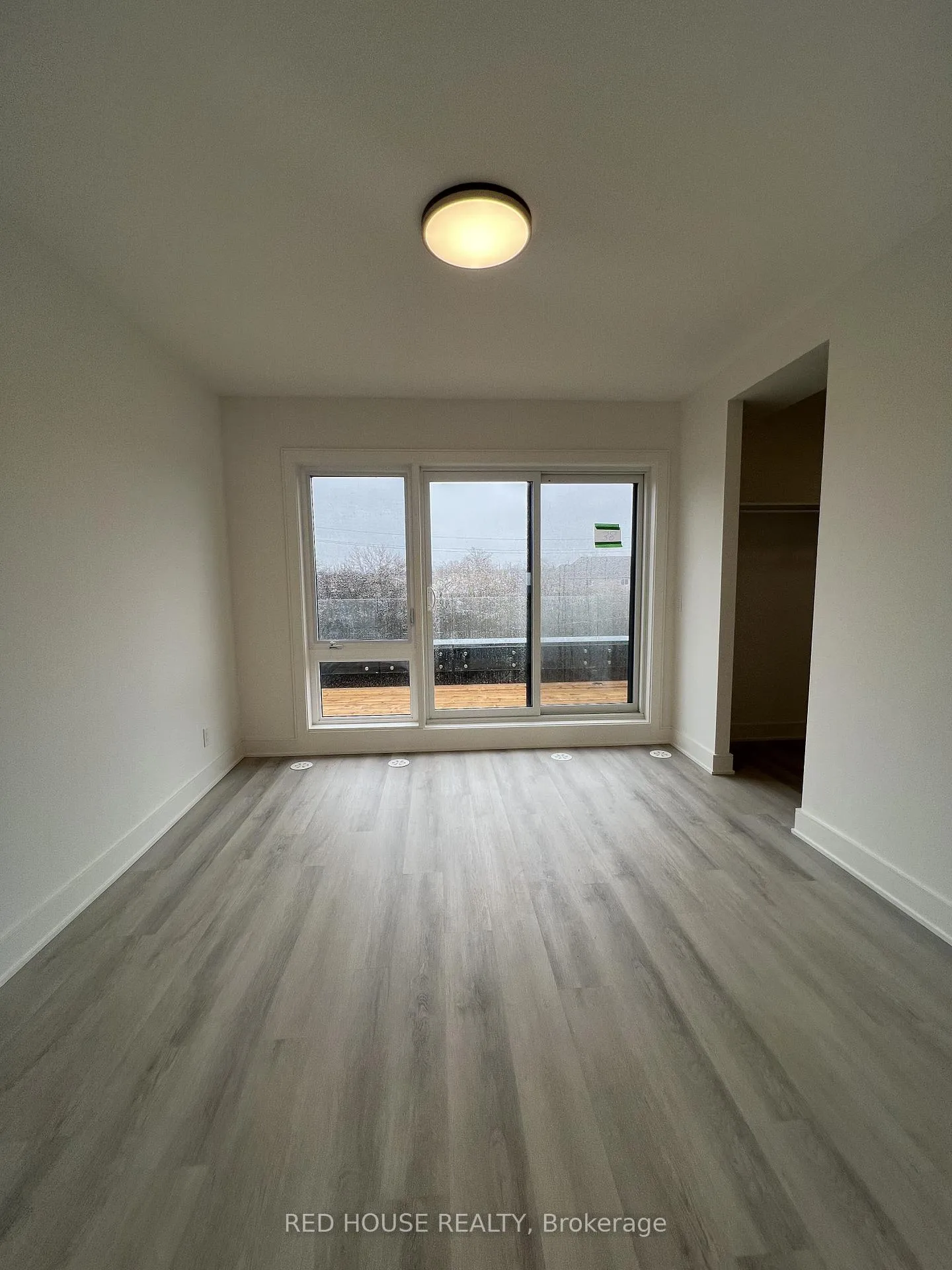 Photo 16 of 138 Everett Common, St. Catharines, Oakdale — HOMEH