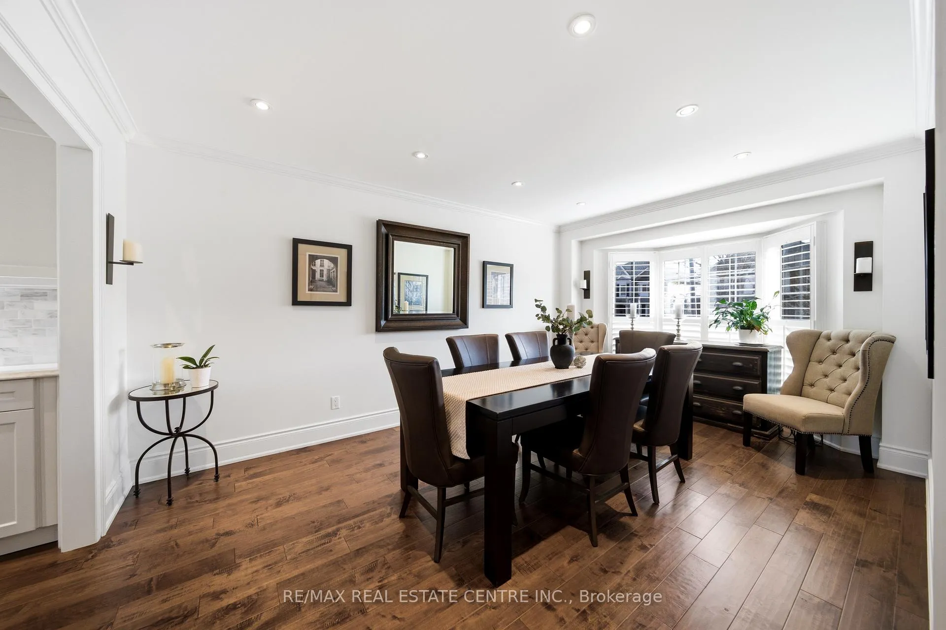 Photo 9 of 4157 Vermont Crescent, Burlington, Rose — HOMEH