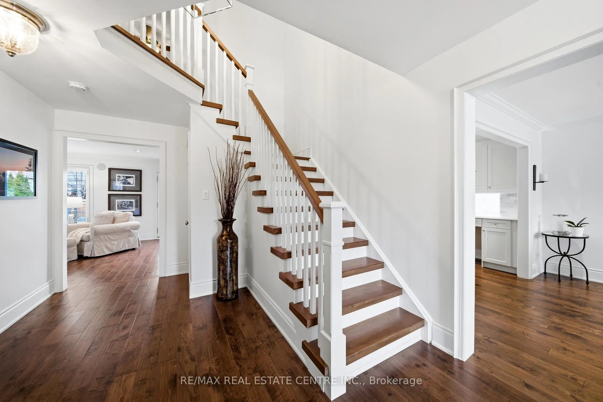 Photo 26 of 4157 Vermont Crescent, Burlington, Rose — HOMEH