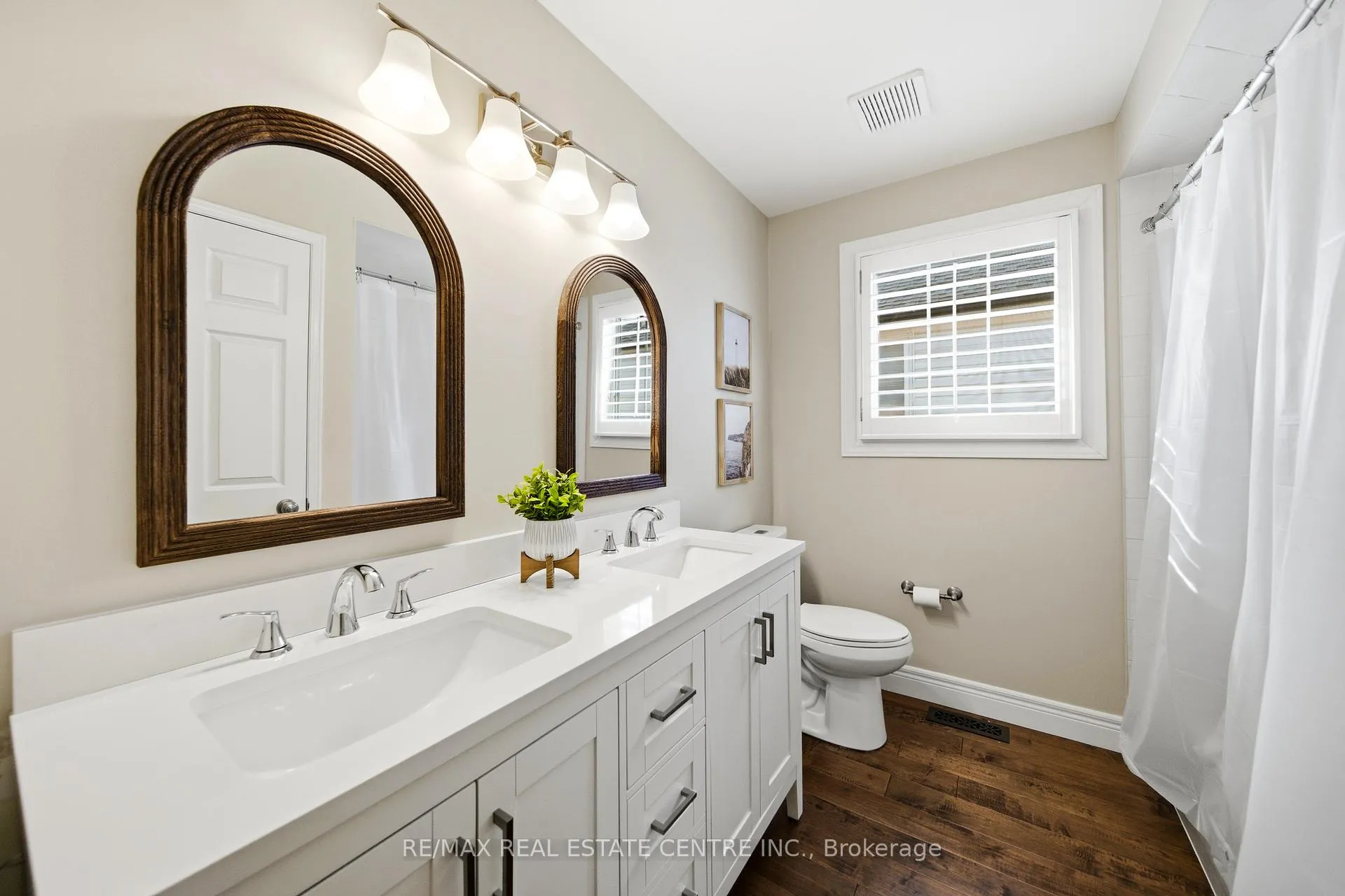 Photo 34 of 4157 Vermont Crescent, Burlington, Rose — HOMEH
