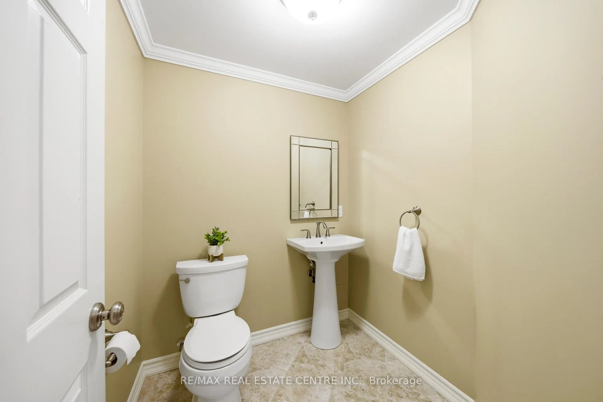 Photo 43 of 4157 Vermont Crescent, Burlington, Rose — HOMEH