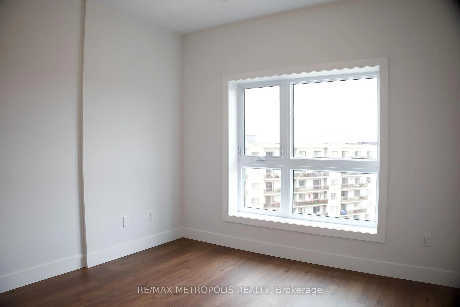 Photo 9 of Unit 610, 1000 Lackner Place, Kitchener — HOMEH