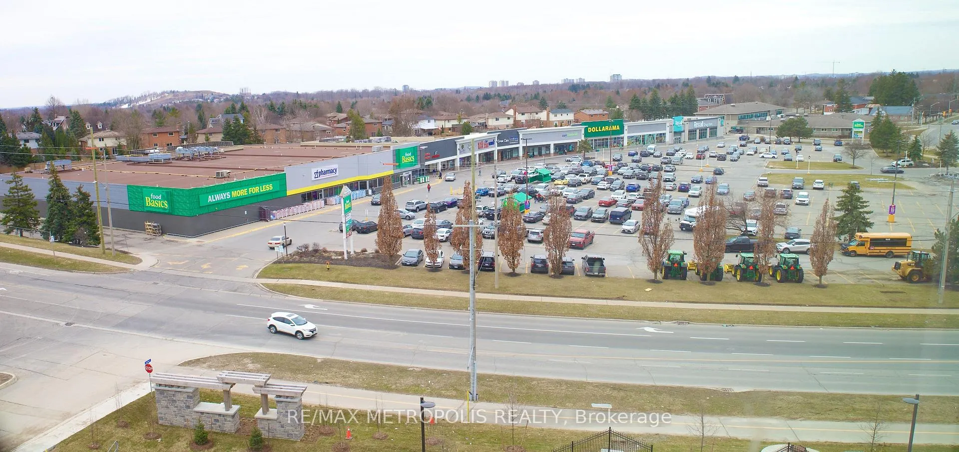 Photo 16 of Unit 610, 1000 Lackner Place, Kitchener — HOMEH
