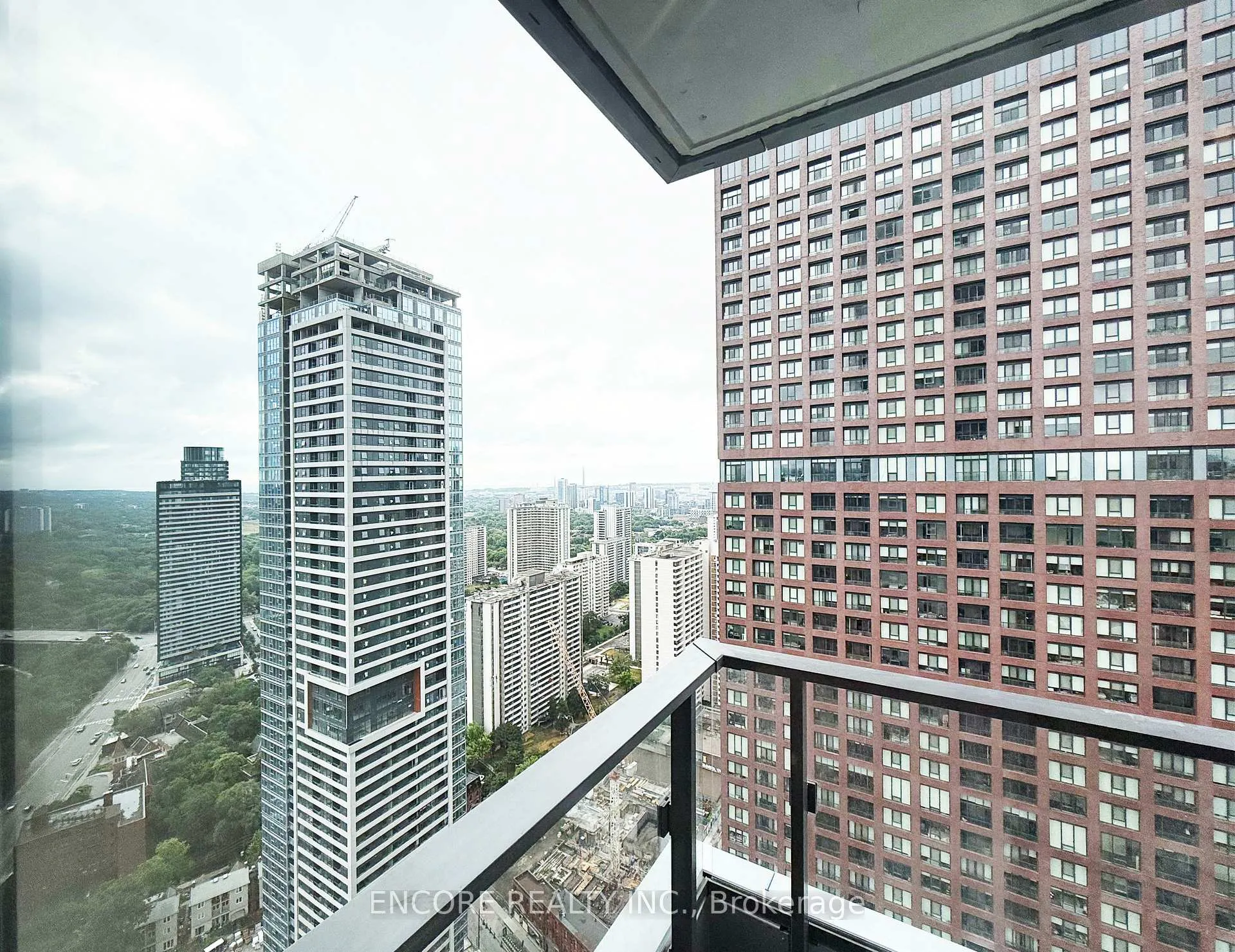 Front of Unit 3801, 395 Bloor Street E