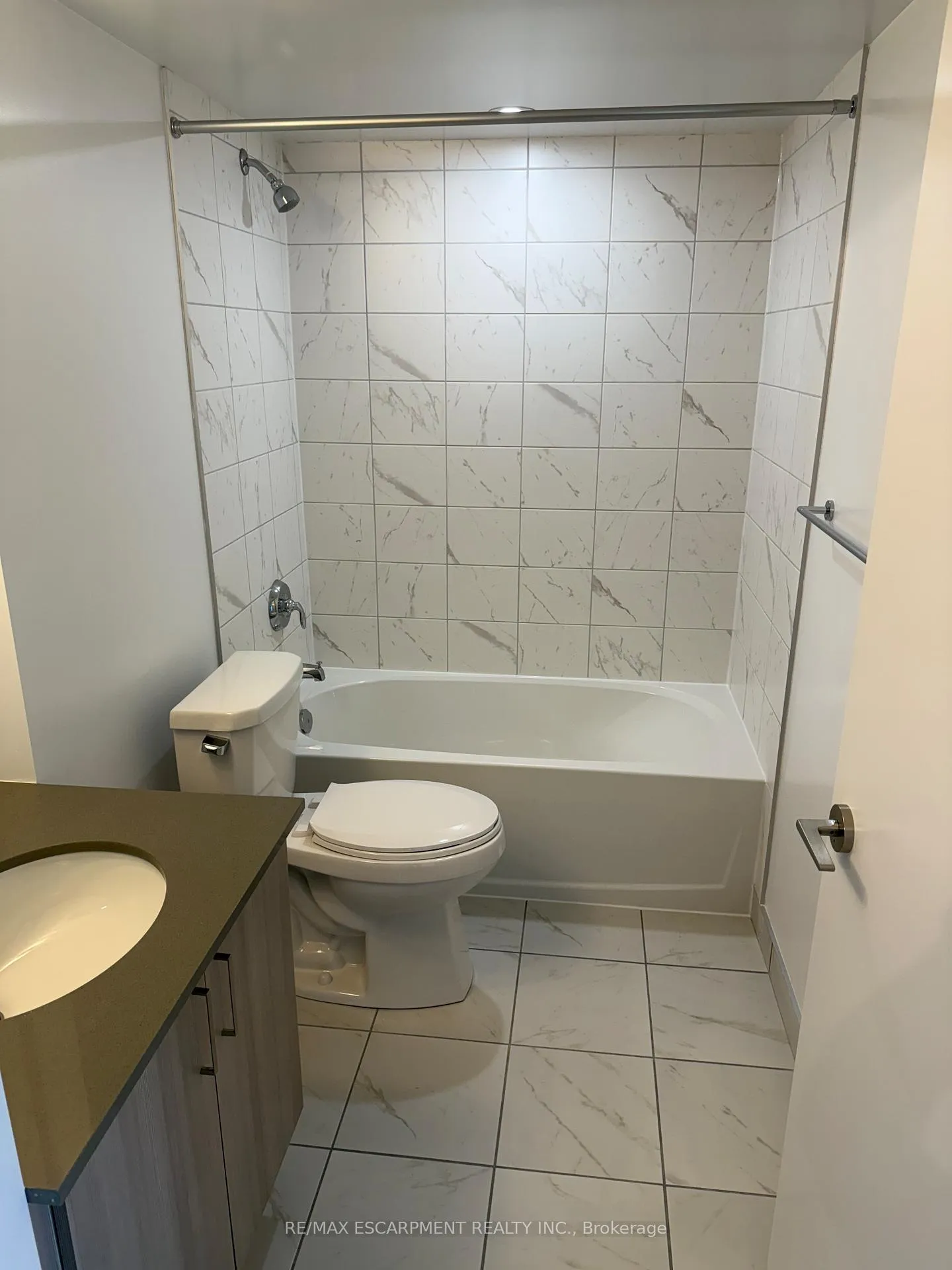 Photo 7 of Unit 1408, 1435 Celebration Drive, Pickering, Liverpool — HOMEH
