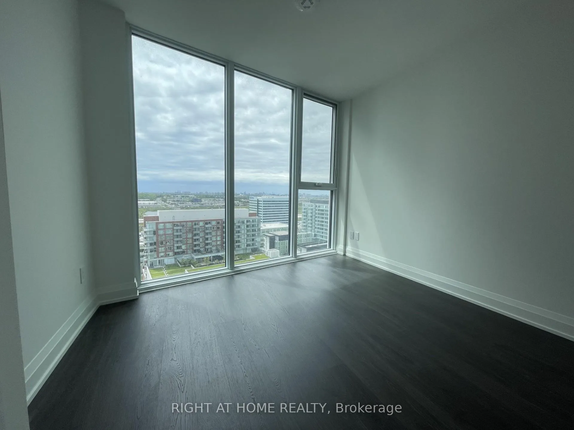 Photo 4 of Unit 2011, 56 Andre De Grasse Street, Markham, Unionville — HOMEH