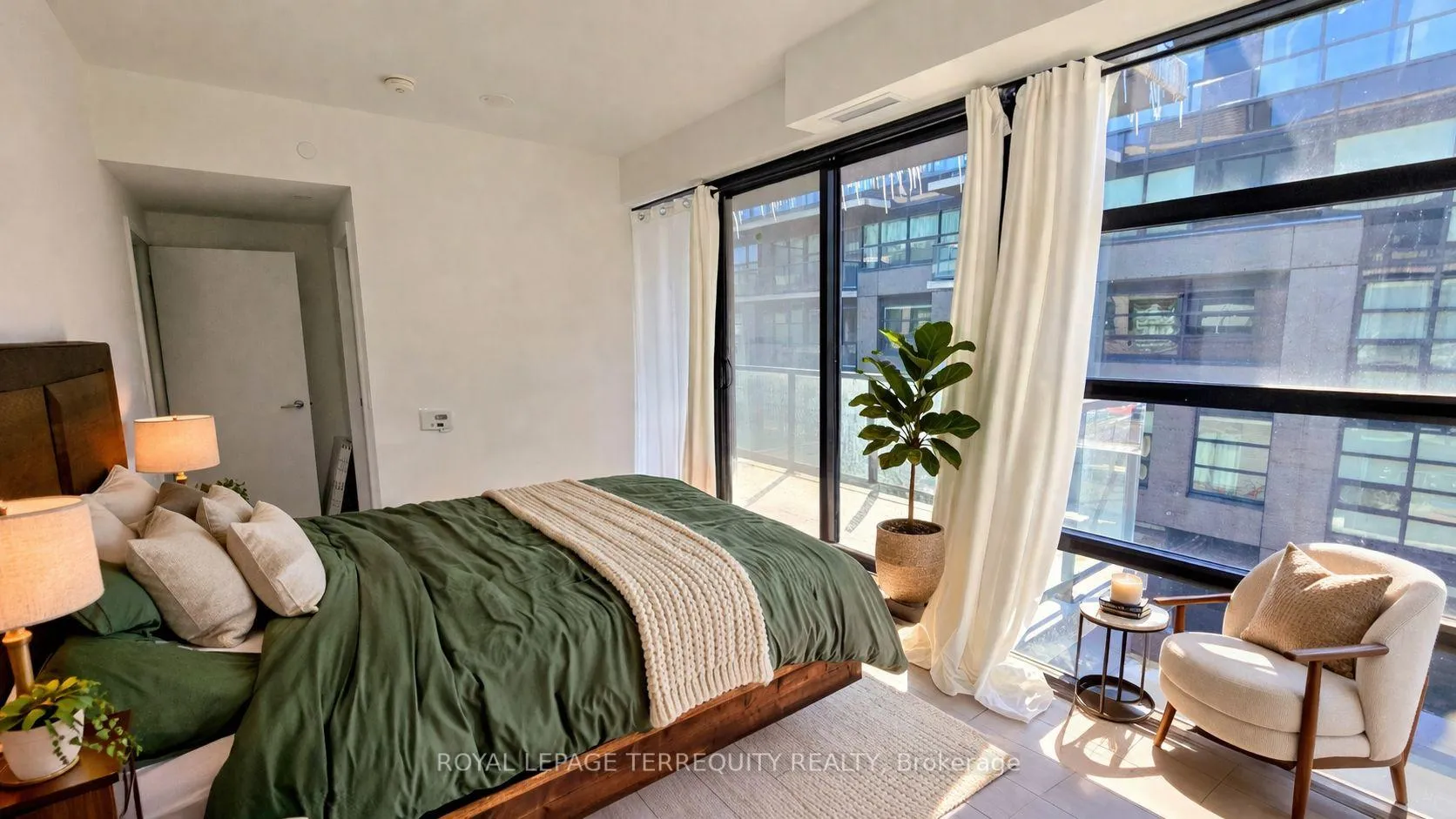 Photo 8 of Unit 325C, 1612 Charles Street, Whitby, Port Whitby — HOMEH