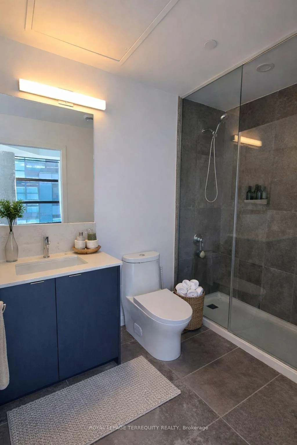 Photo 10 of Unit 325C, 1612 Charles Street, Whitby, Port Whitby — HOMEH
