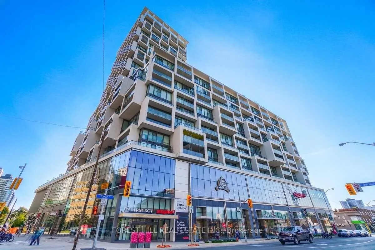 Front of Unit 724, 8 Hillsdale Avenue E