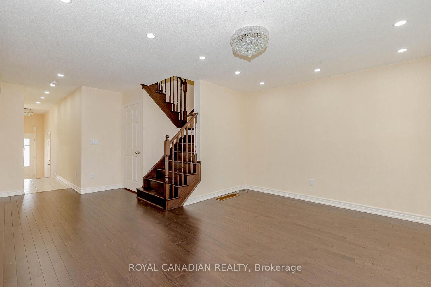 Photo 31 of 3852 Tufgar Crescent, Burlington, Alton — HOMEH
