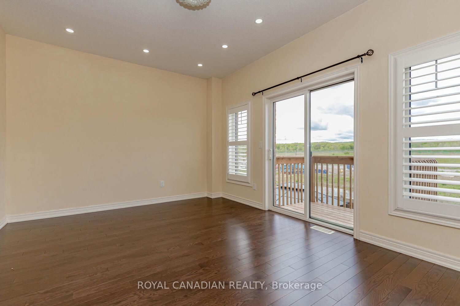 Photo 14 of 3852 Tufgar Crescent, Burlington, Alton — HOMEH