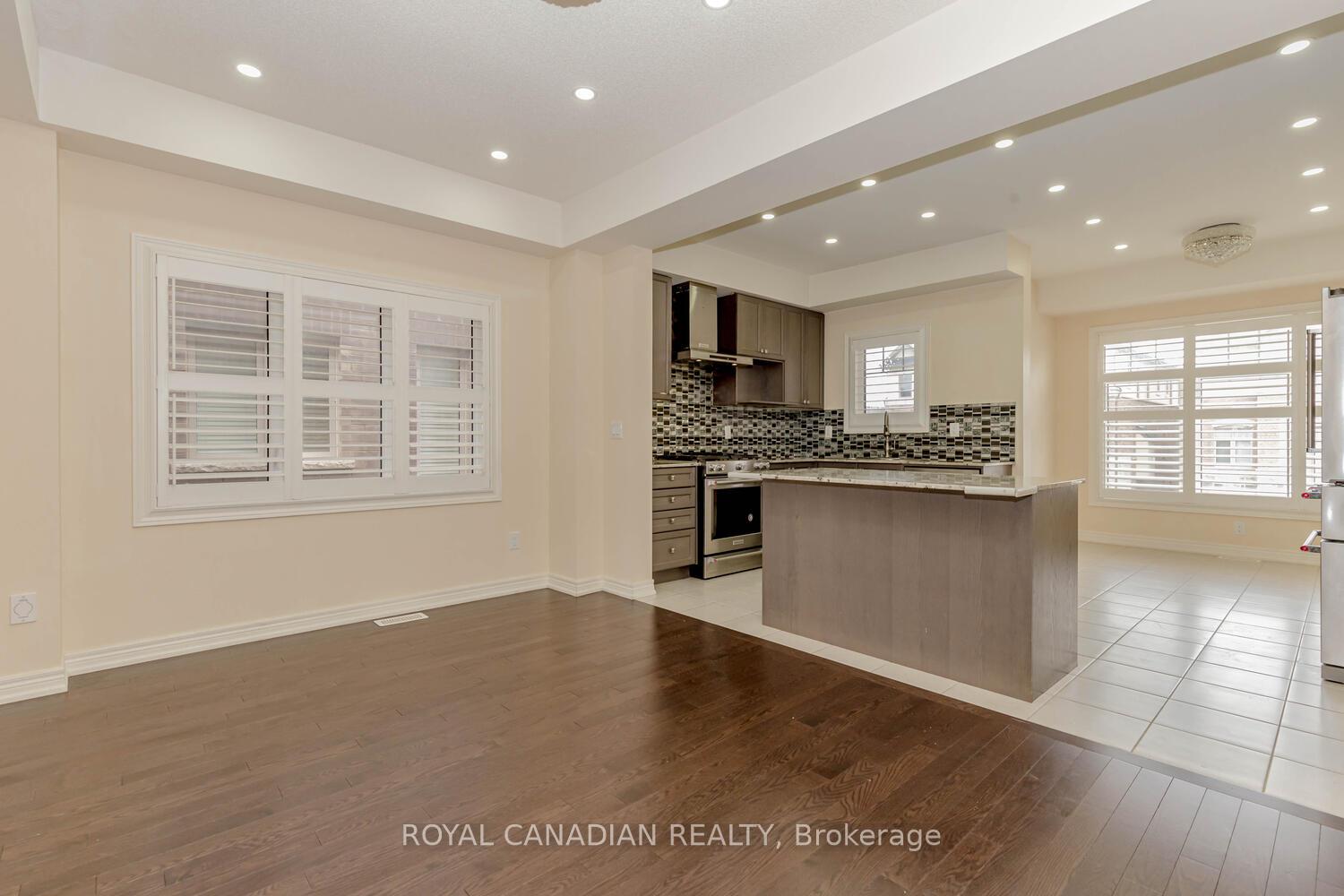 Photo 11 of 3852 Tufgar Crescent, Burlington, Alton — HOMEH